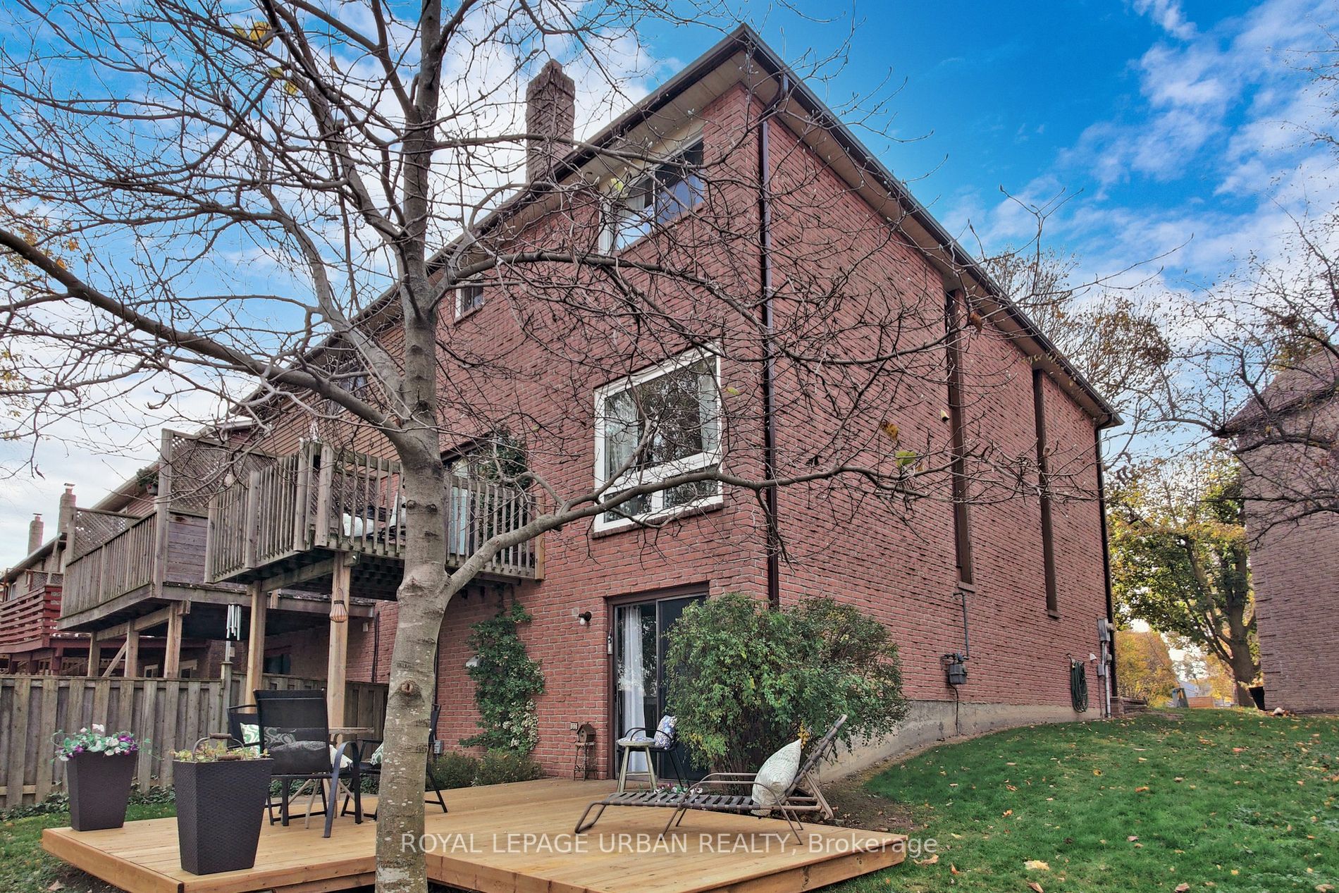 36 Foxglove Crt