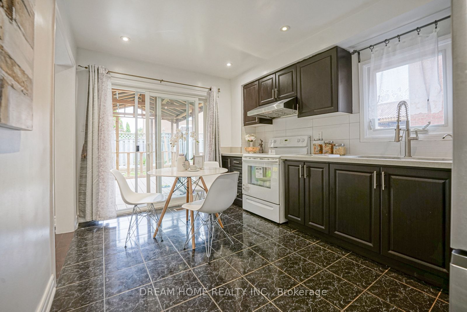 88 Walford Rd