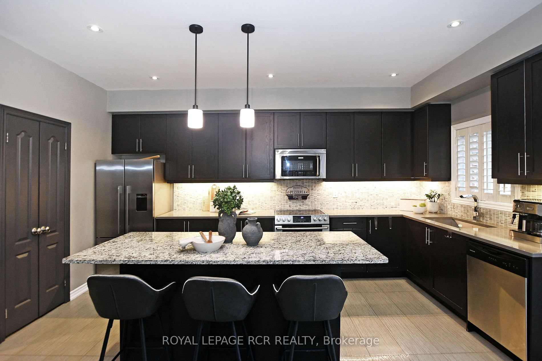 216 Appleton Crt
