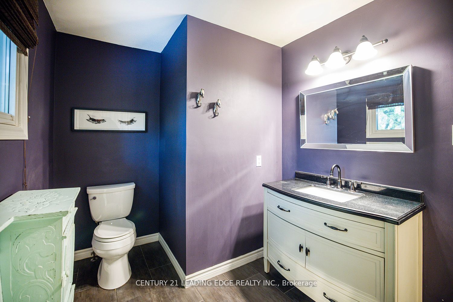 11 Thornbay Dr