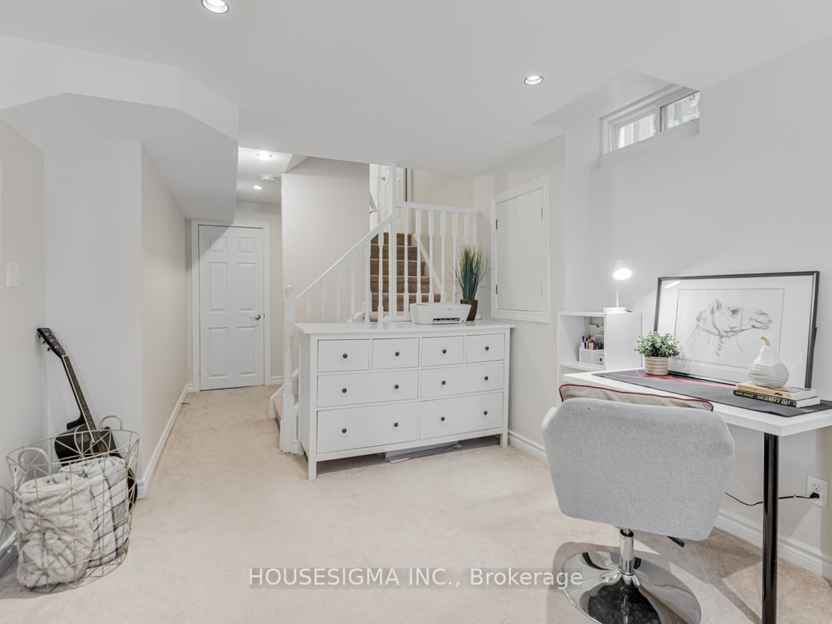 73 Richard Underhill Ave