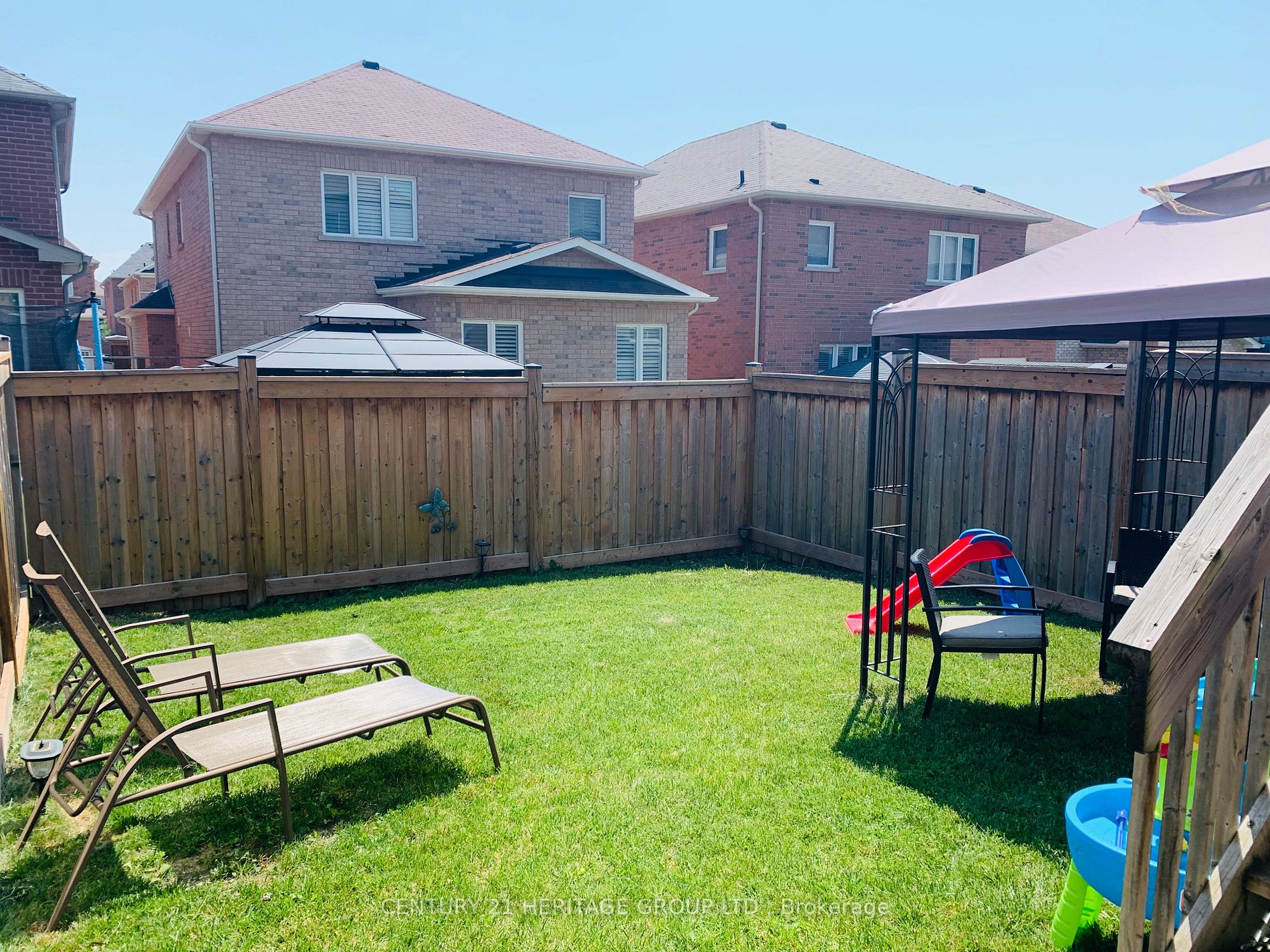 43 Harvest Hills Blvd