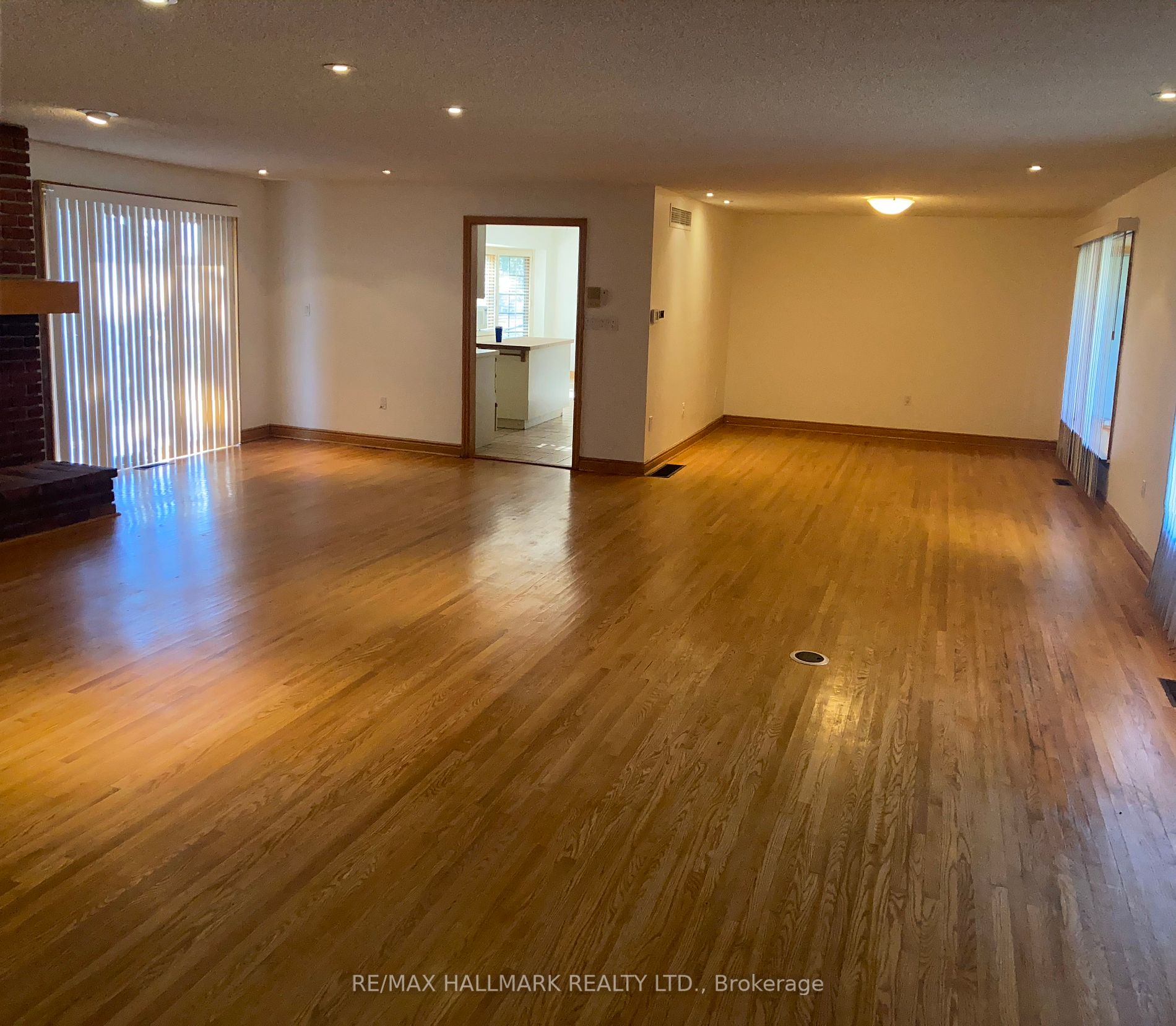 1279 Doane Rd