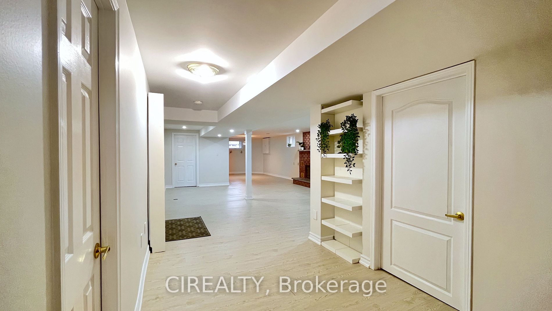 71 Findhorn Cres, #Lower