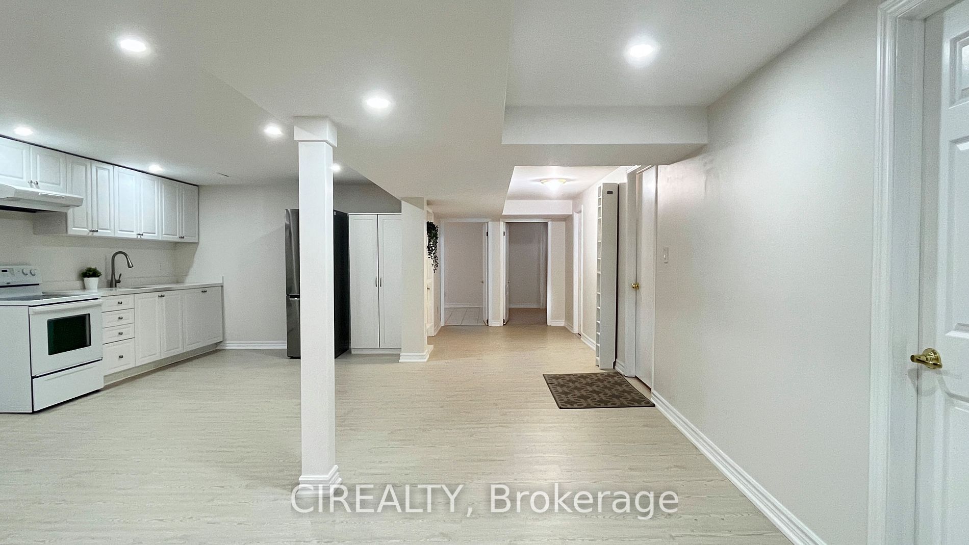 71 Findhorn Cres, #Lower