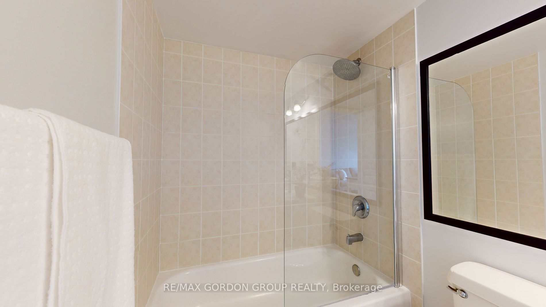 310 Red Maple Rd, #217
