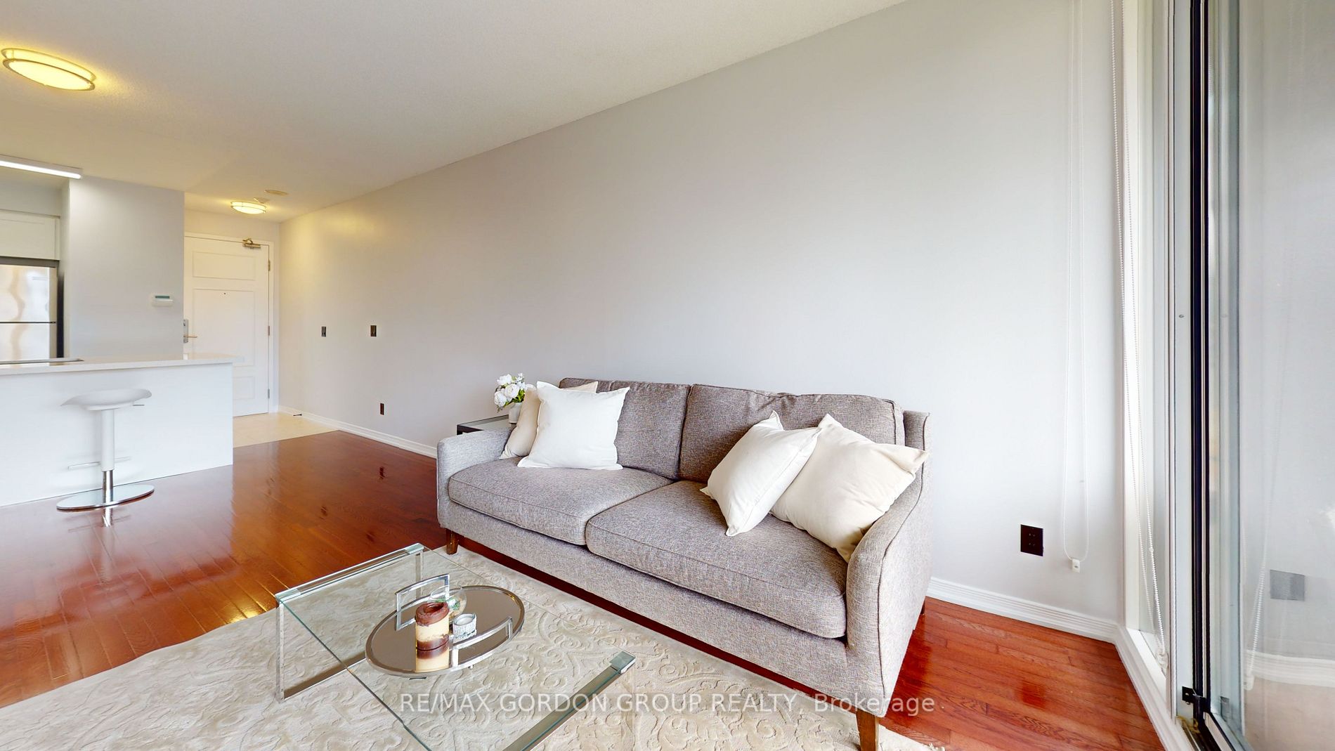 310 Red Maple Rd, #217