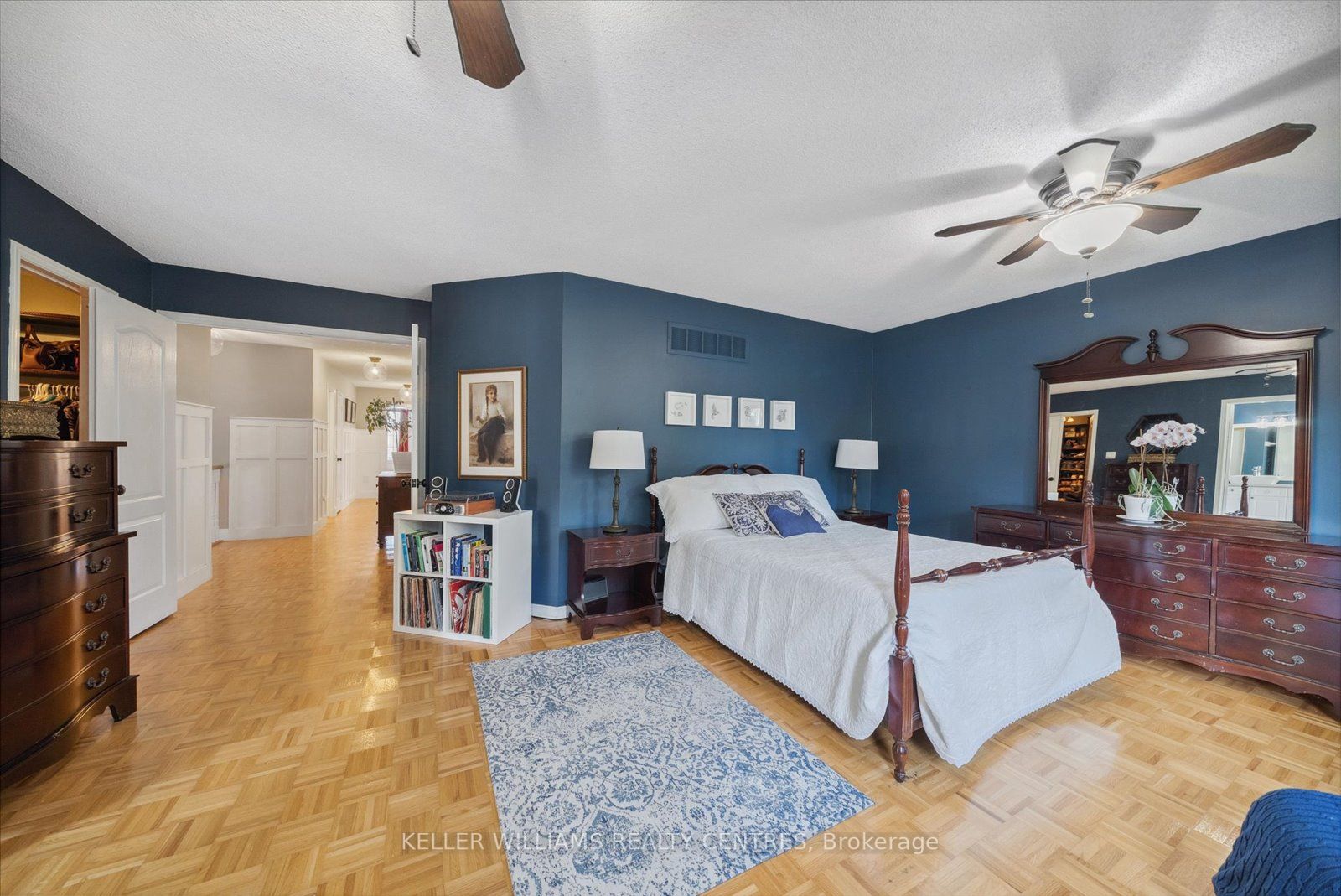 126 Hollybush Dr