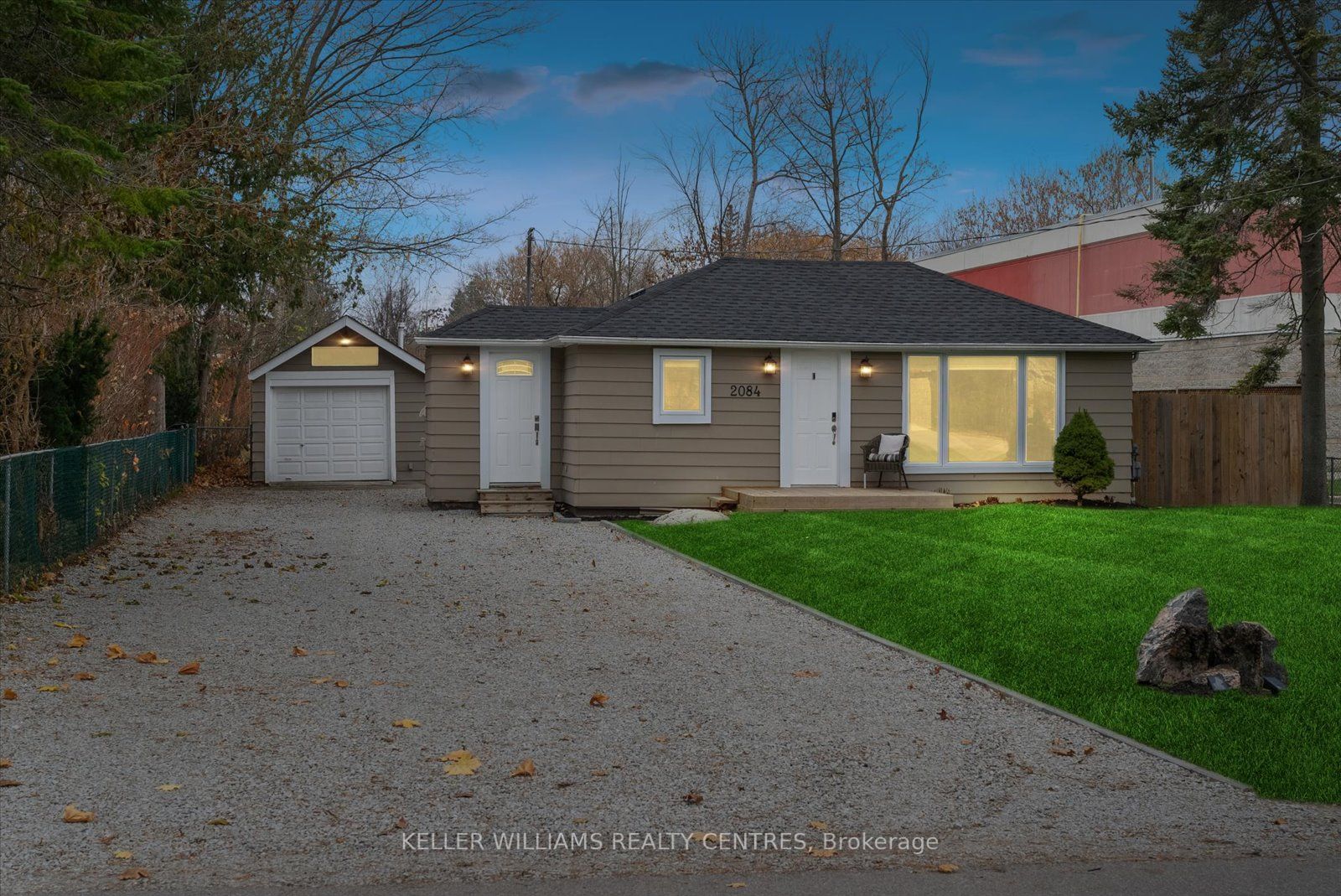 2084 Inglewood Dr