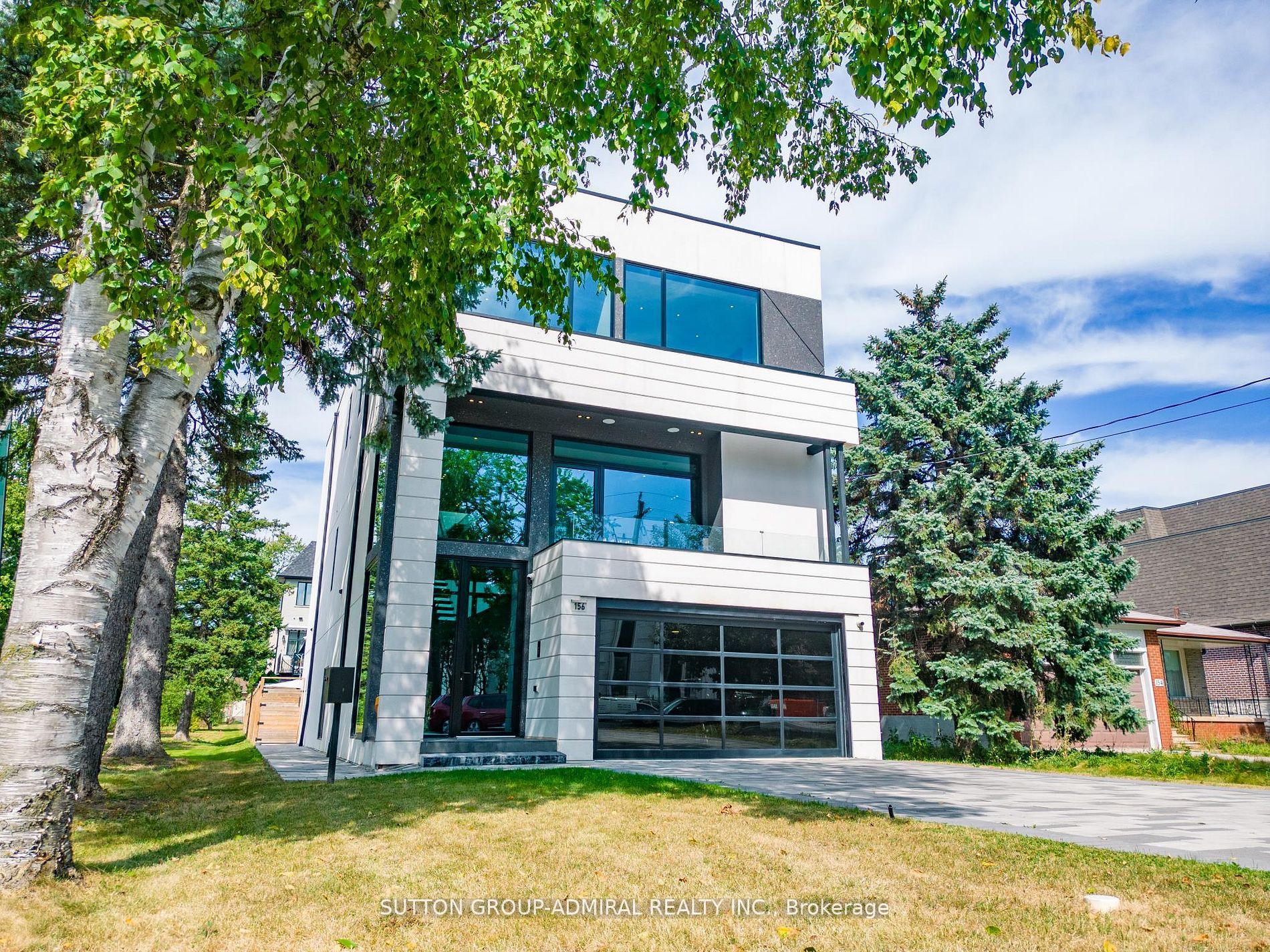 156 Garden Ave