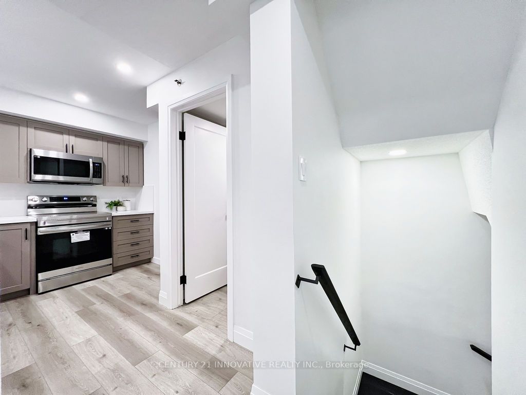75 Weldrick Rd E, #848