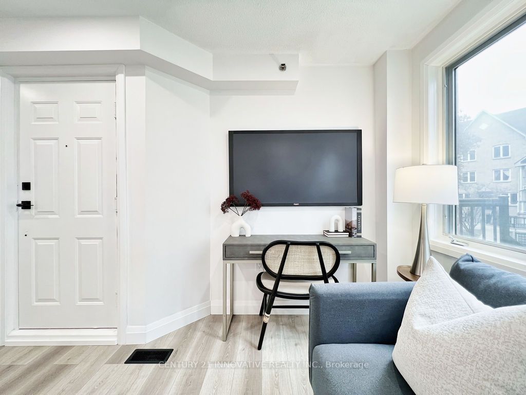 75 Weldrick Rd E, #848