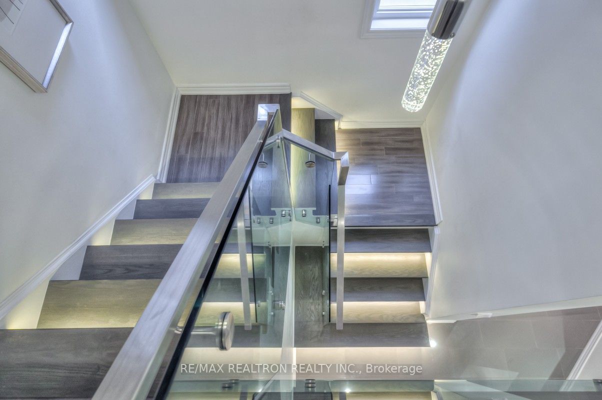 121 Manorheights St