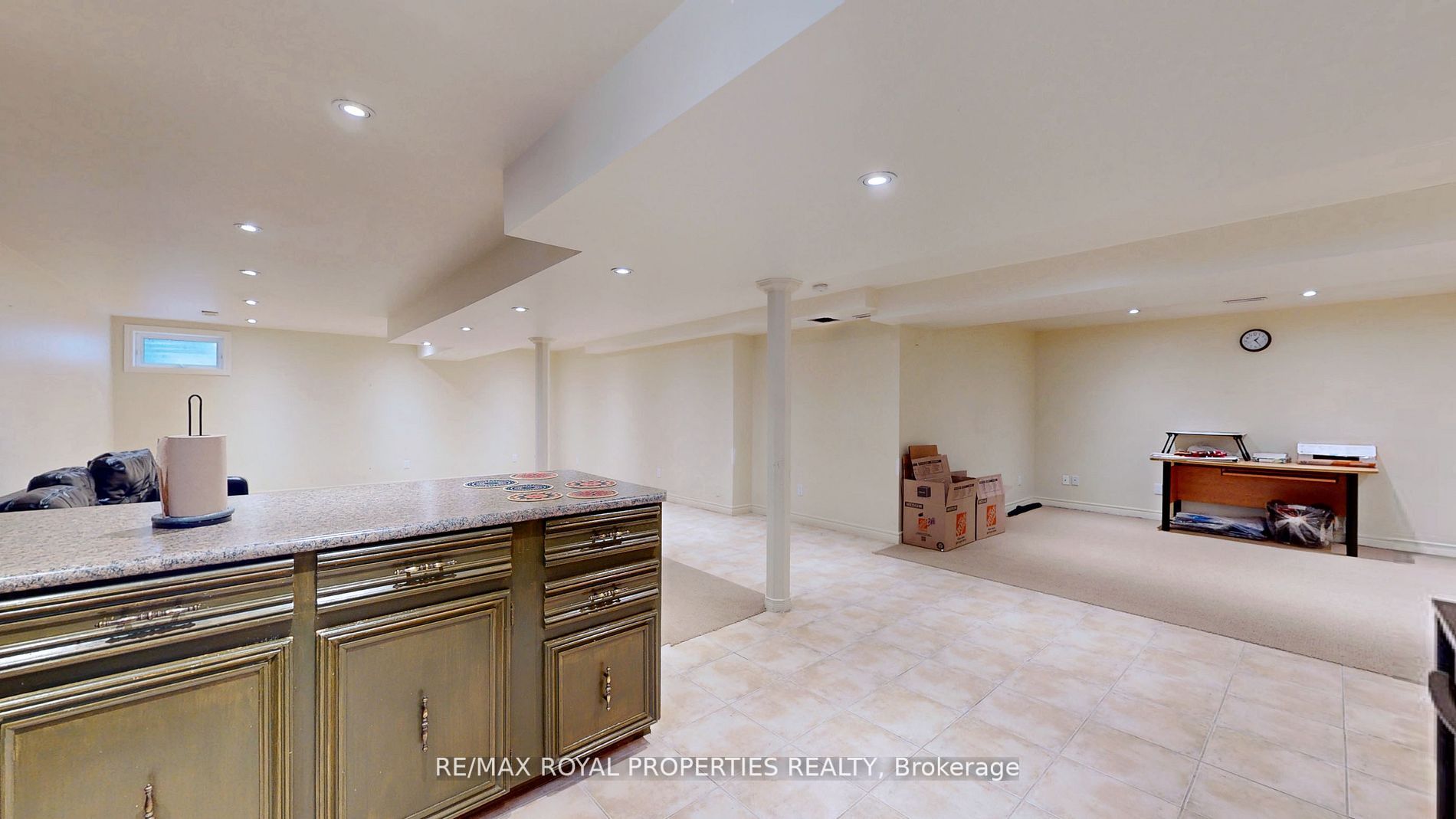 5 Mortson St
