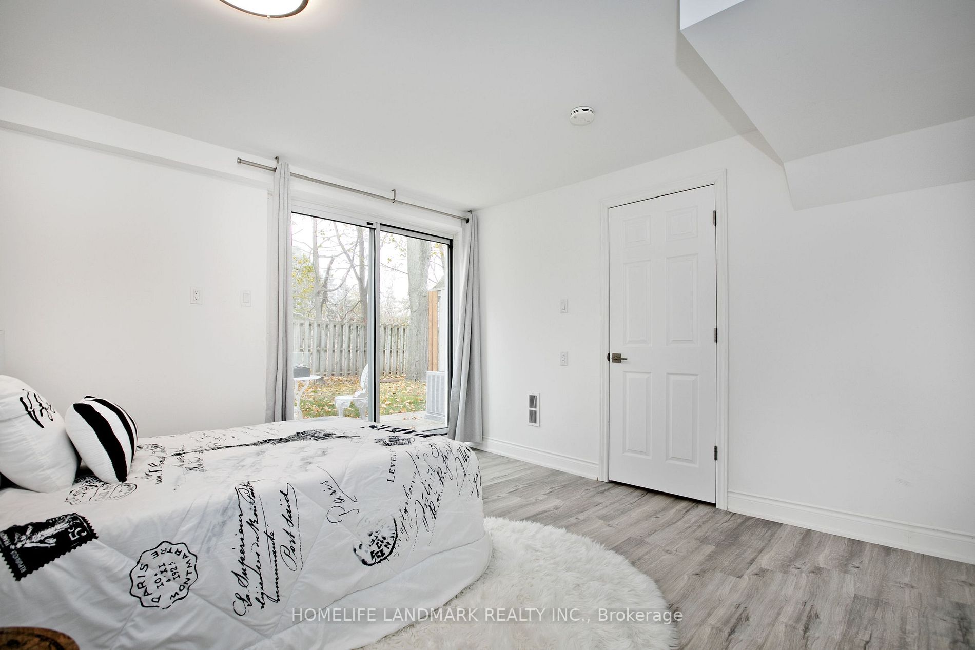 1672 John Street, #10