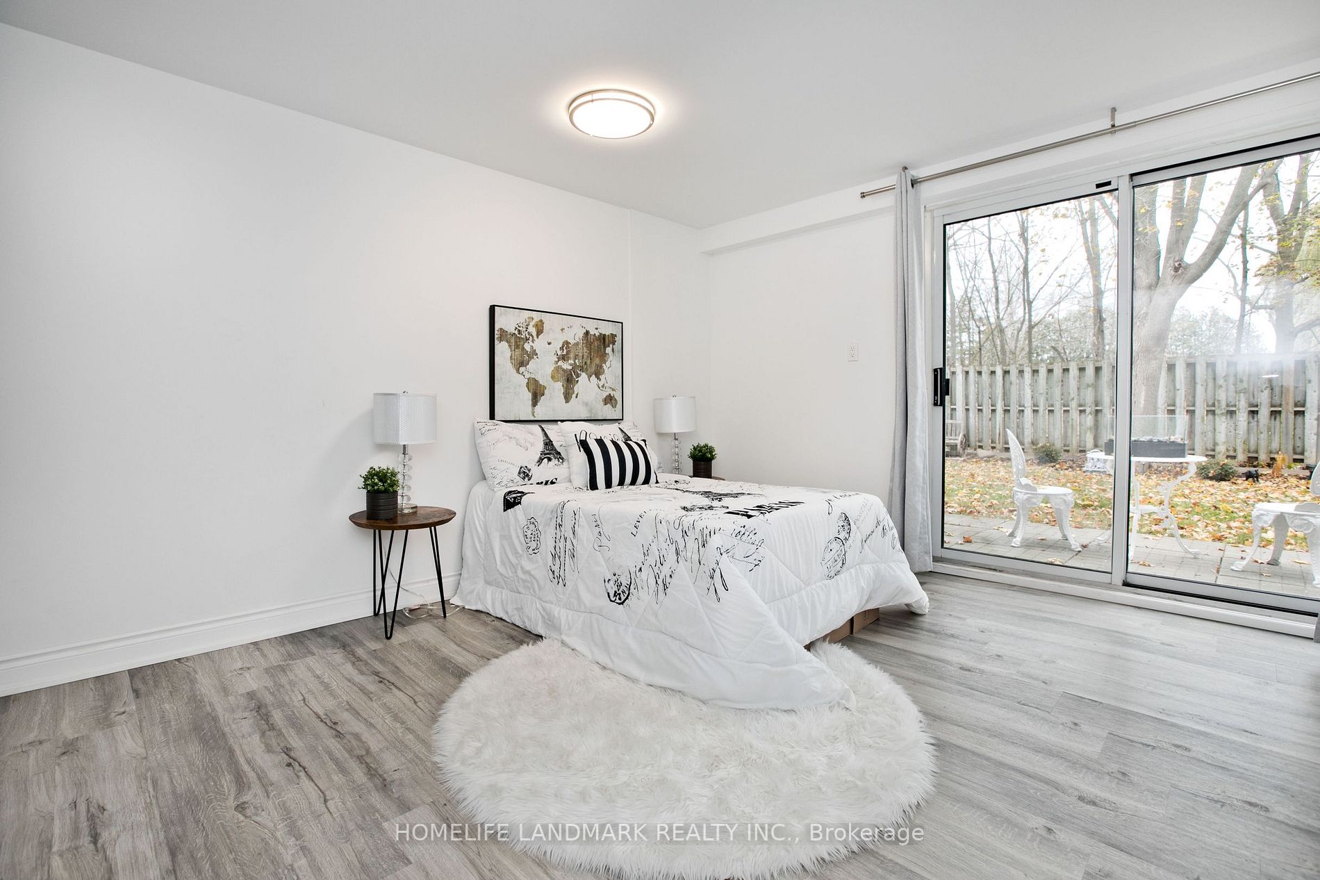 1672 John Street, #10
