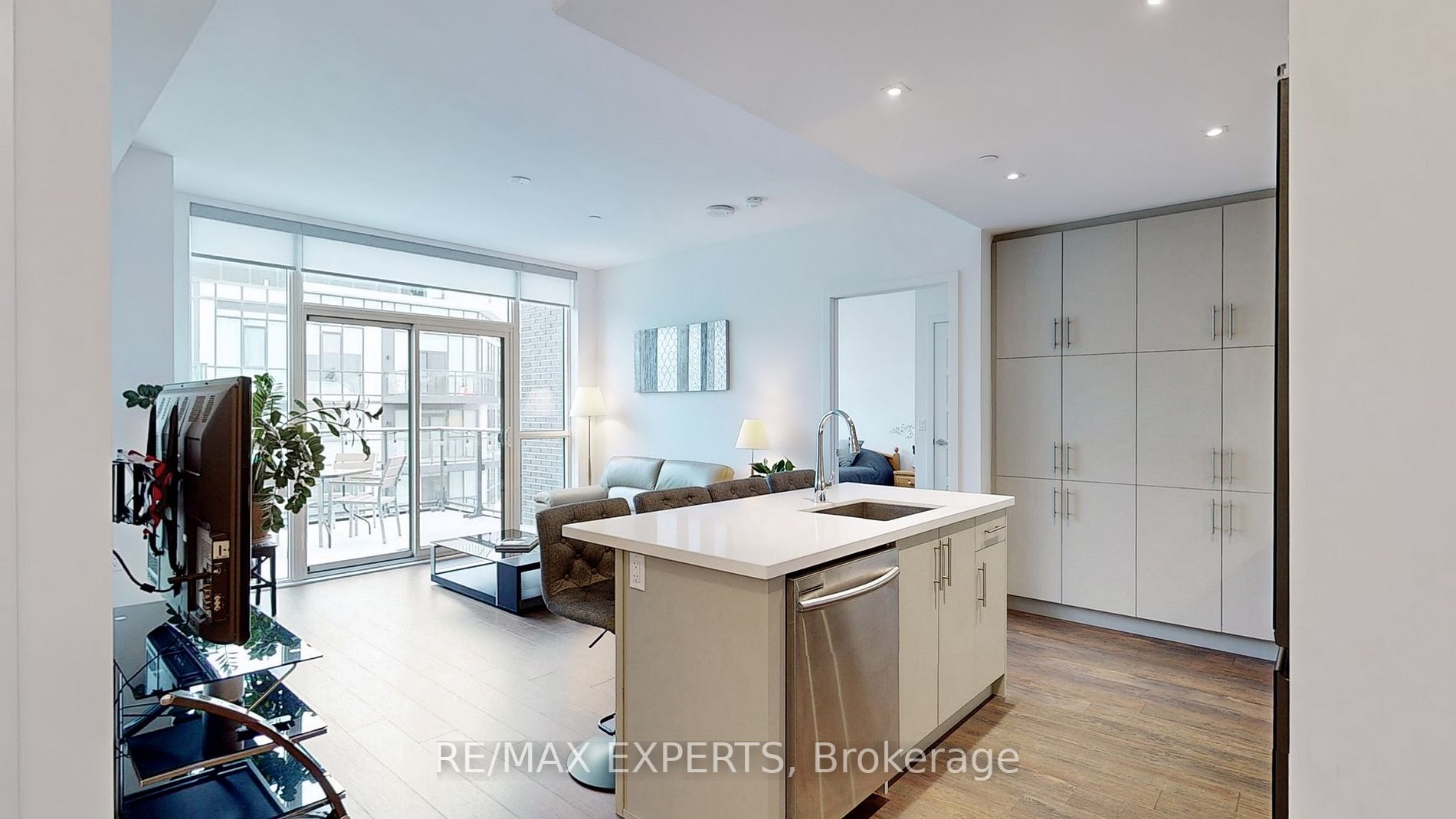 375 Sea Ray Ave, #438