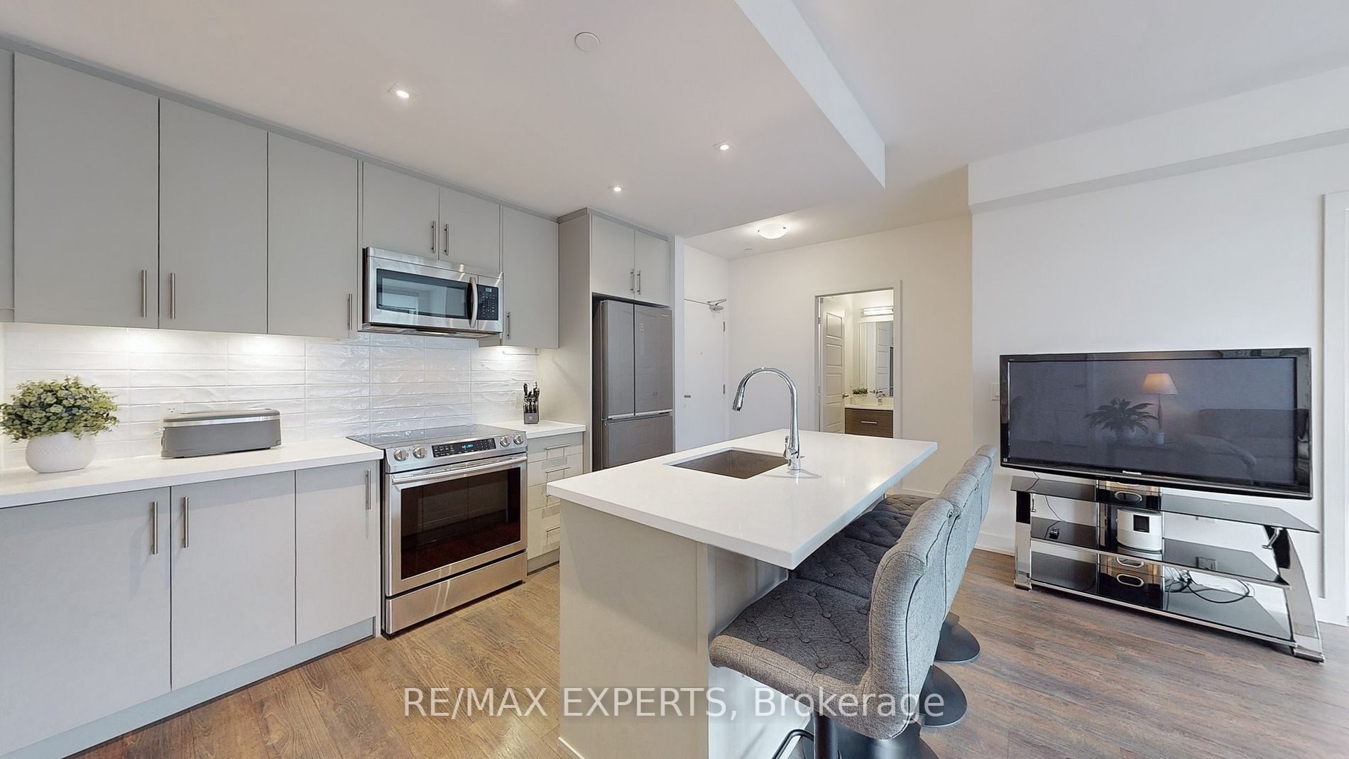 375 Sea Ray Ave, #438