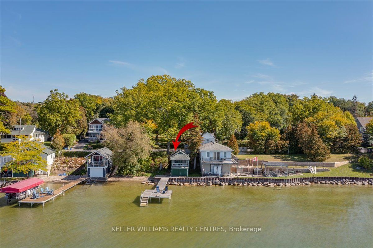 275 Lake Dr N