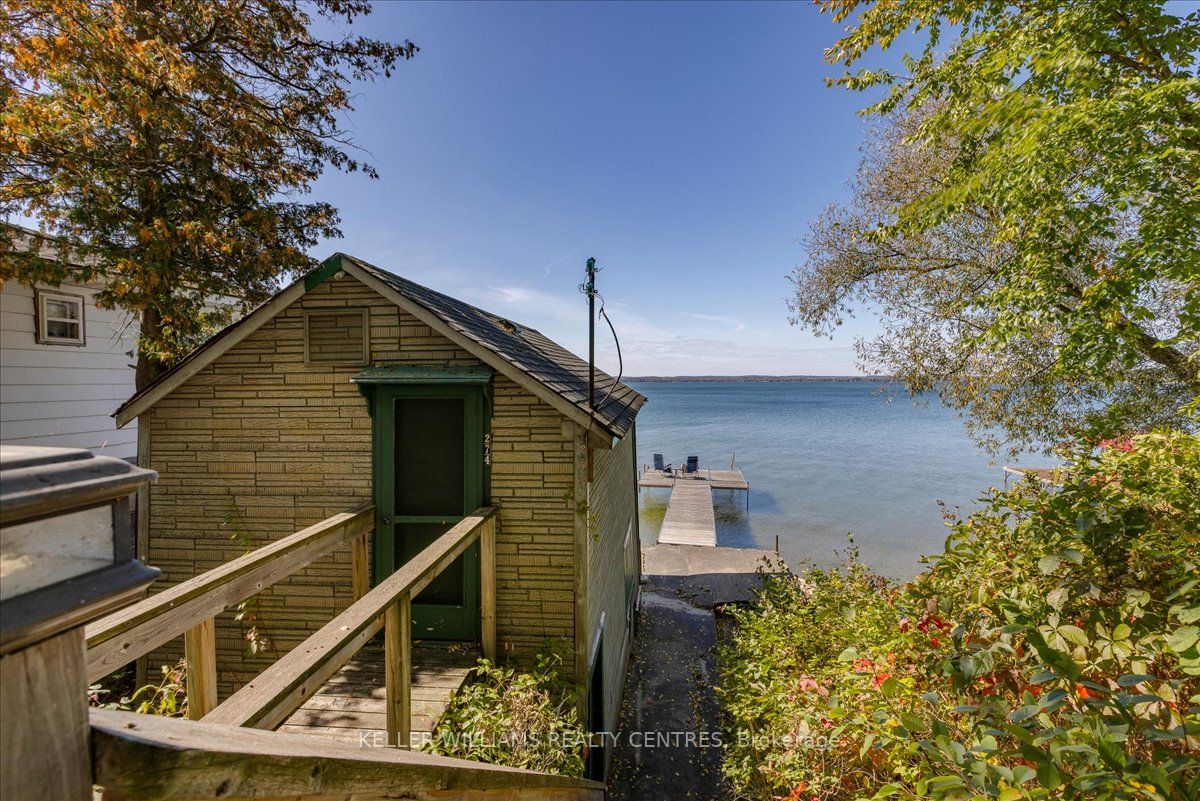 275 Lake Dr N