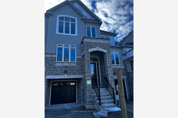 26 Lyall Stokes Circ, East Gwillimbury
