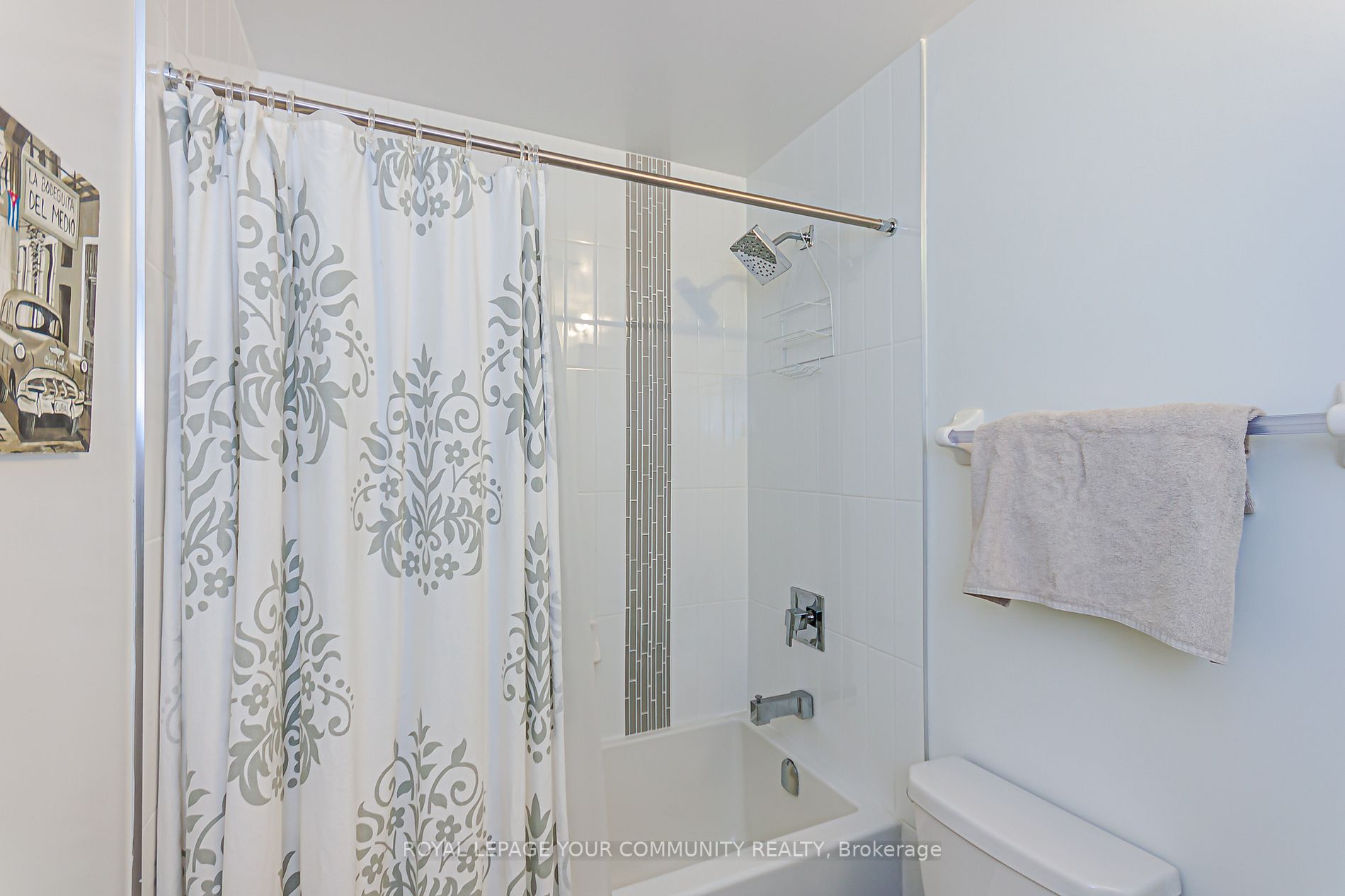 99 Eagle Rock Way N, #825