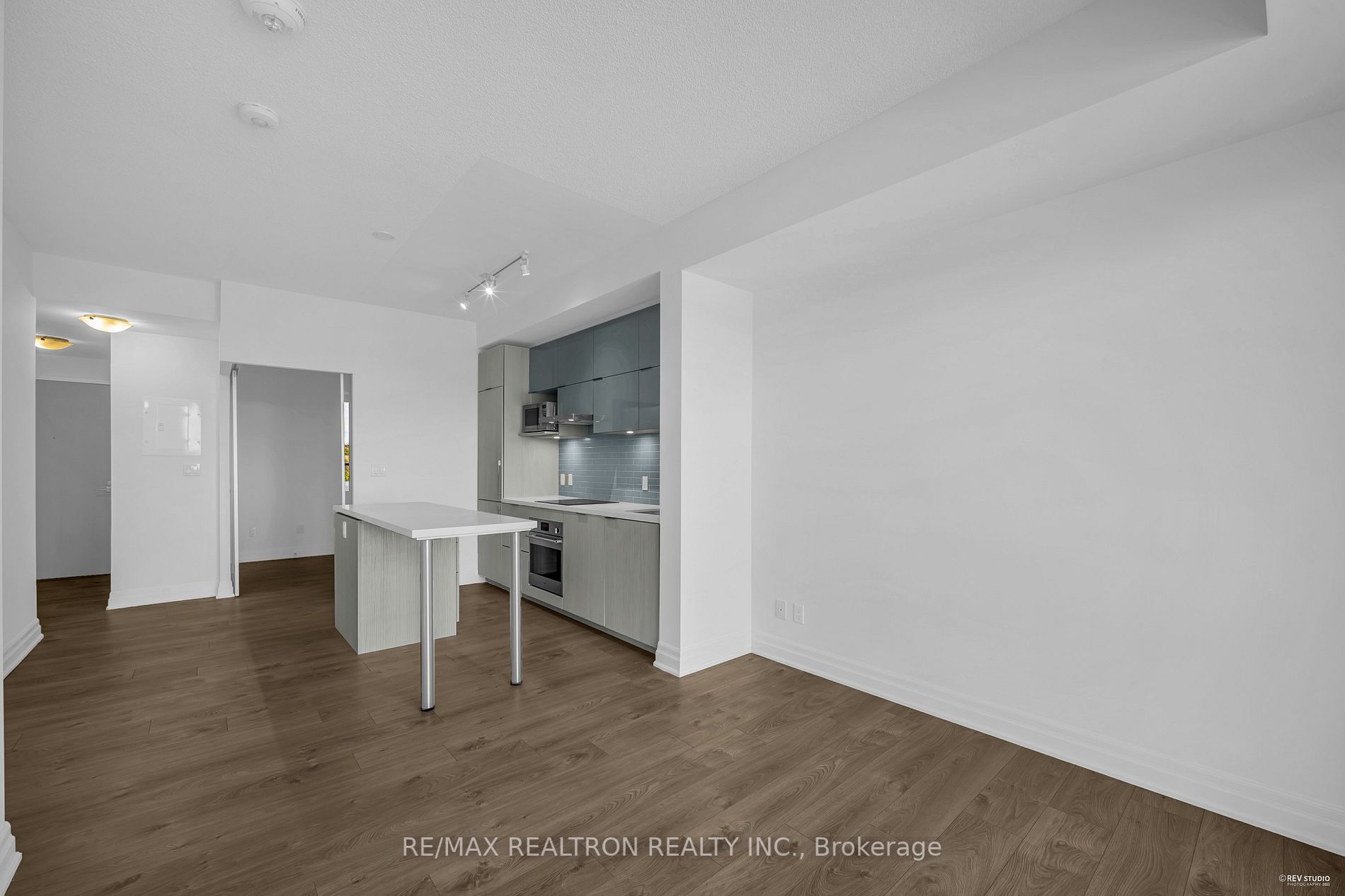 10 Rouge Valley Dr W, #518