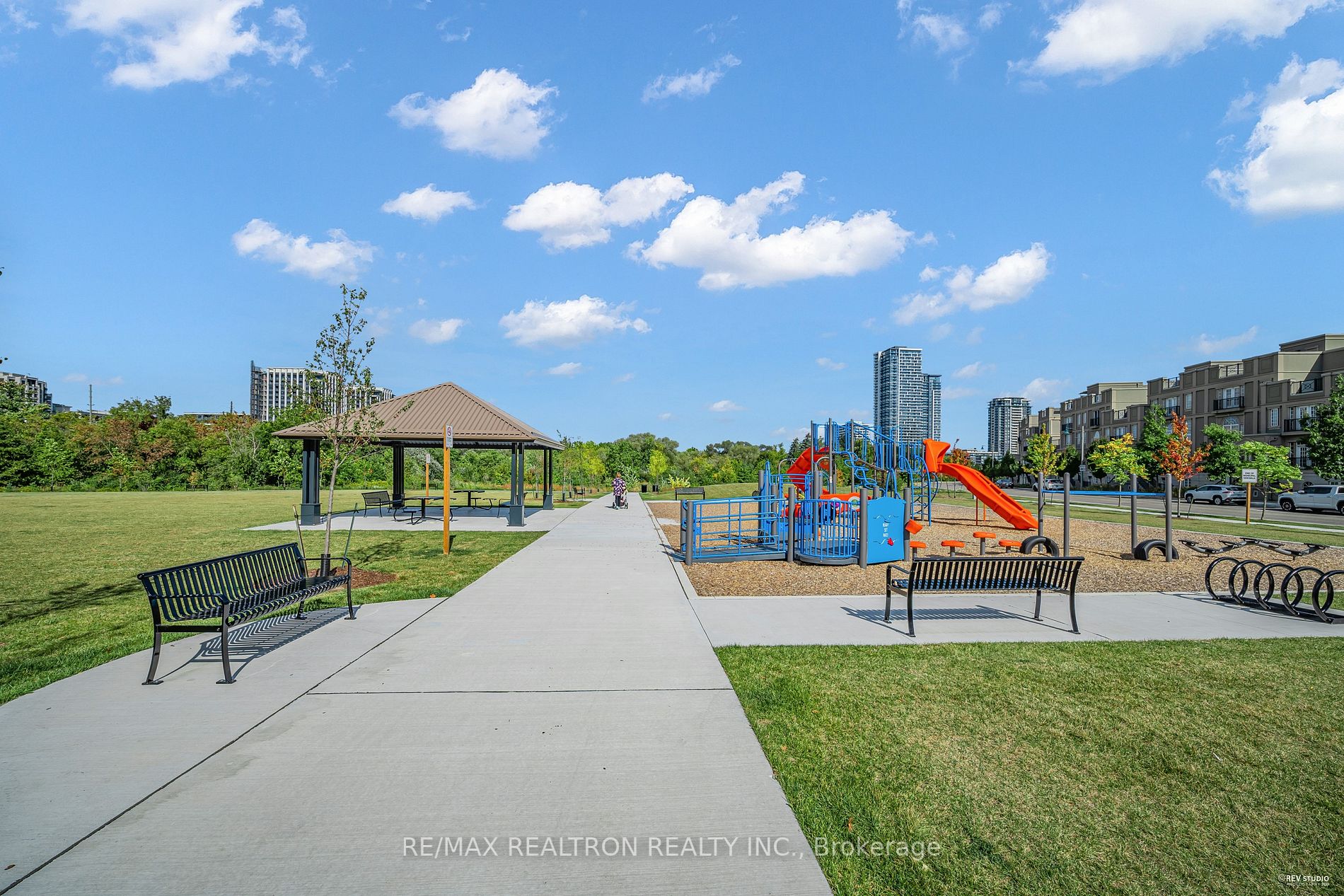 10 Rouge Valley Dr W, #518
