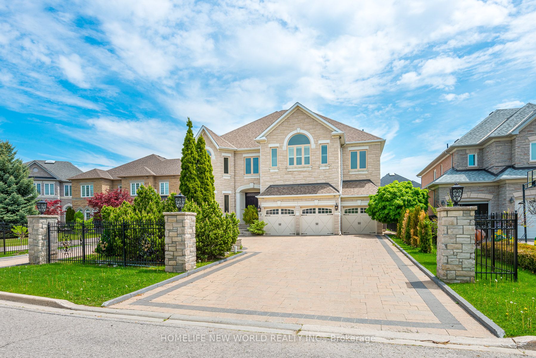 19 Alessia Crt