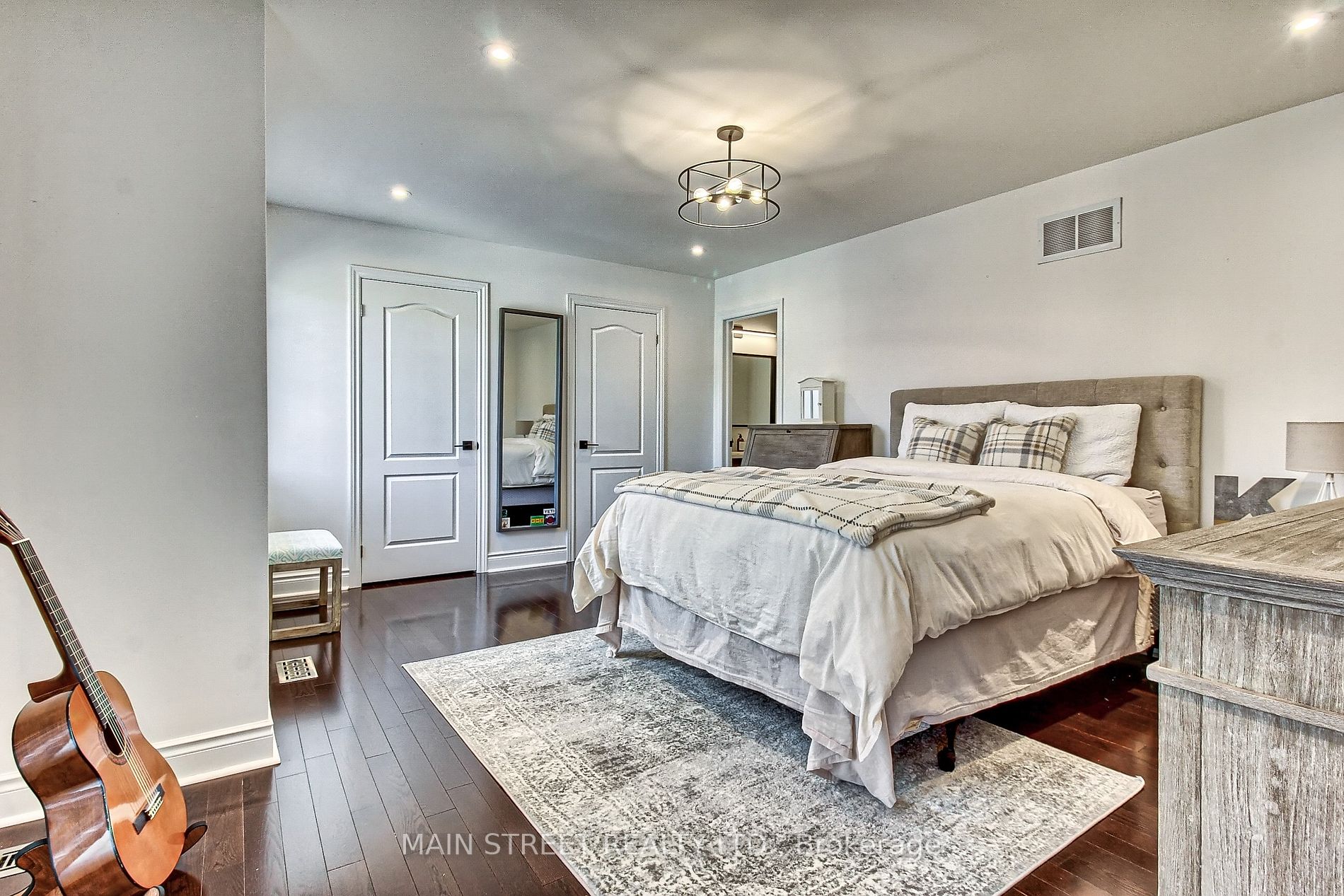 975 Goring Circ