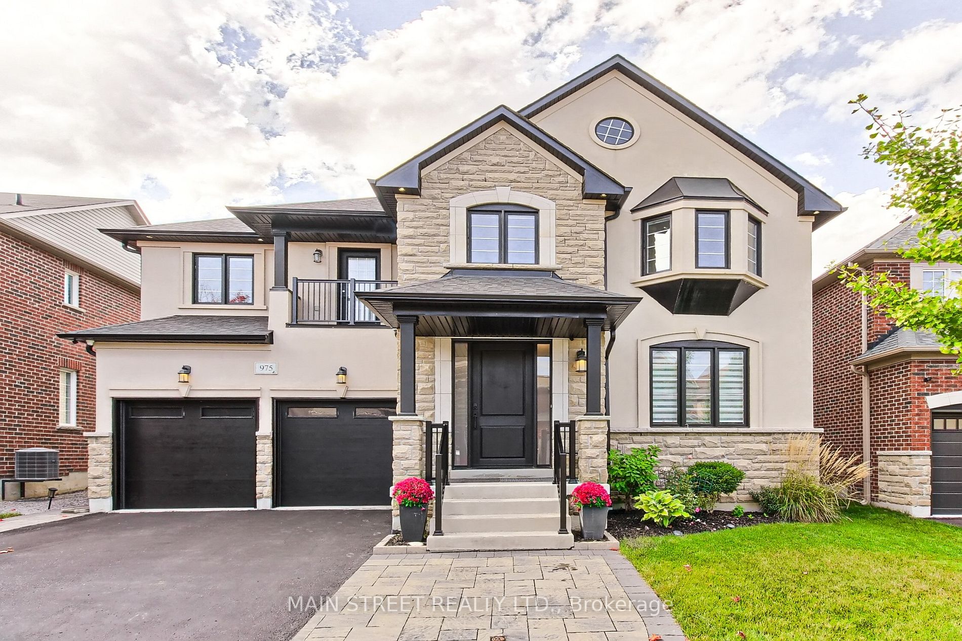 975 Goring Circ