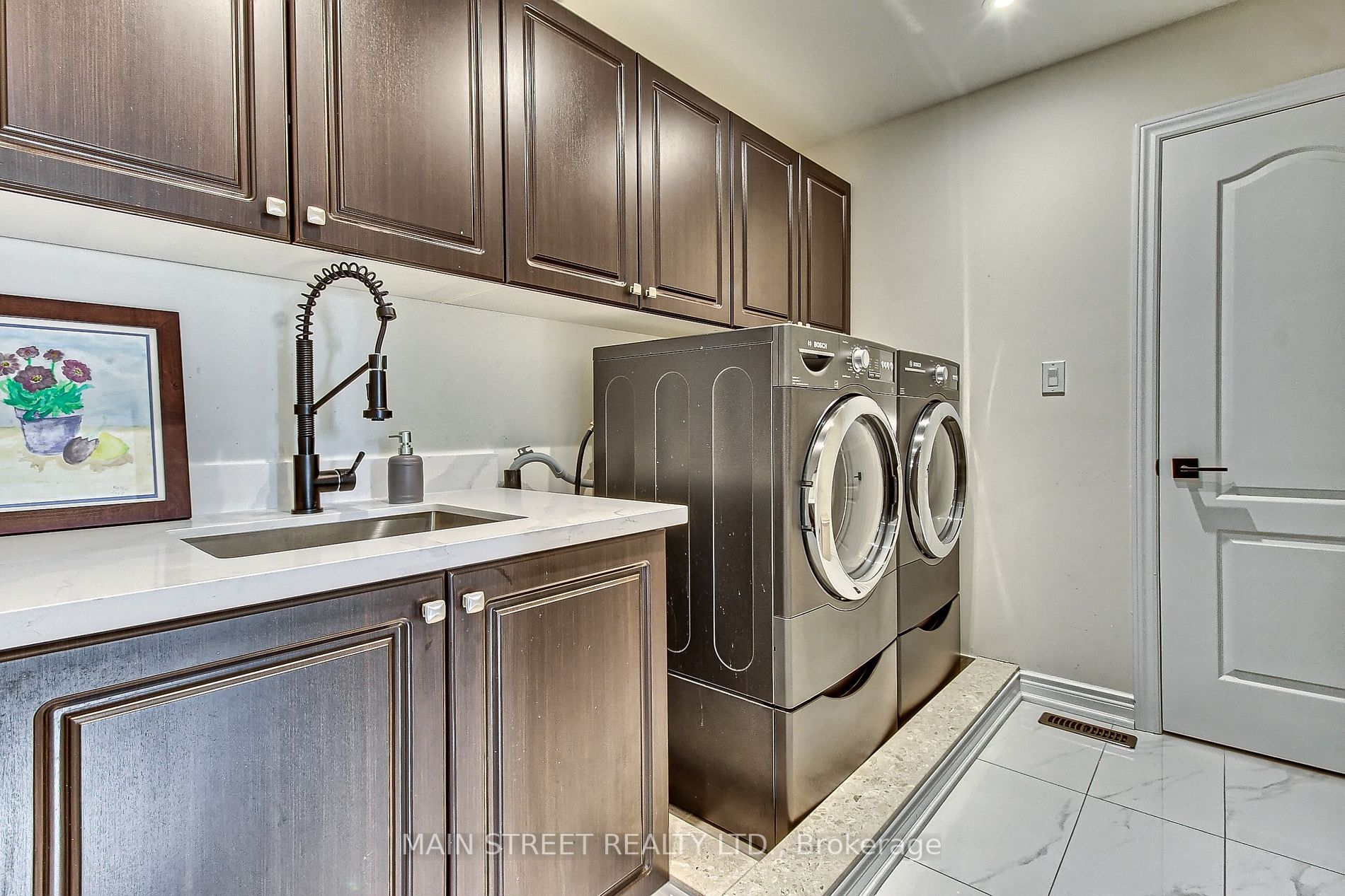 975 Goring Circ