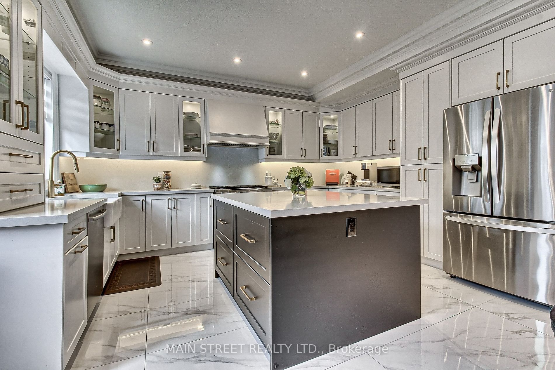 975 Goring Circ