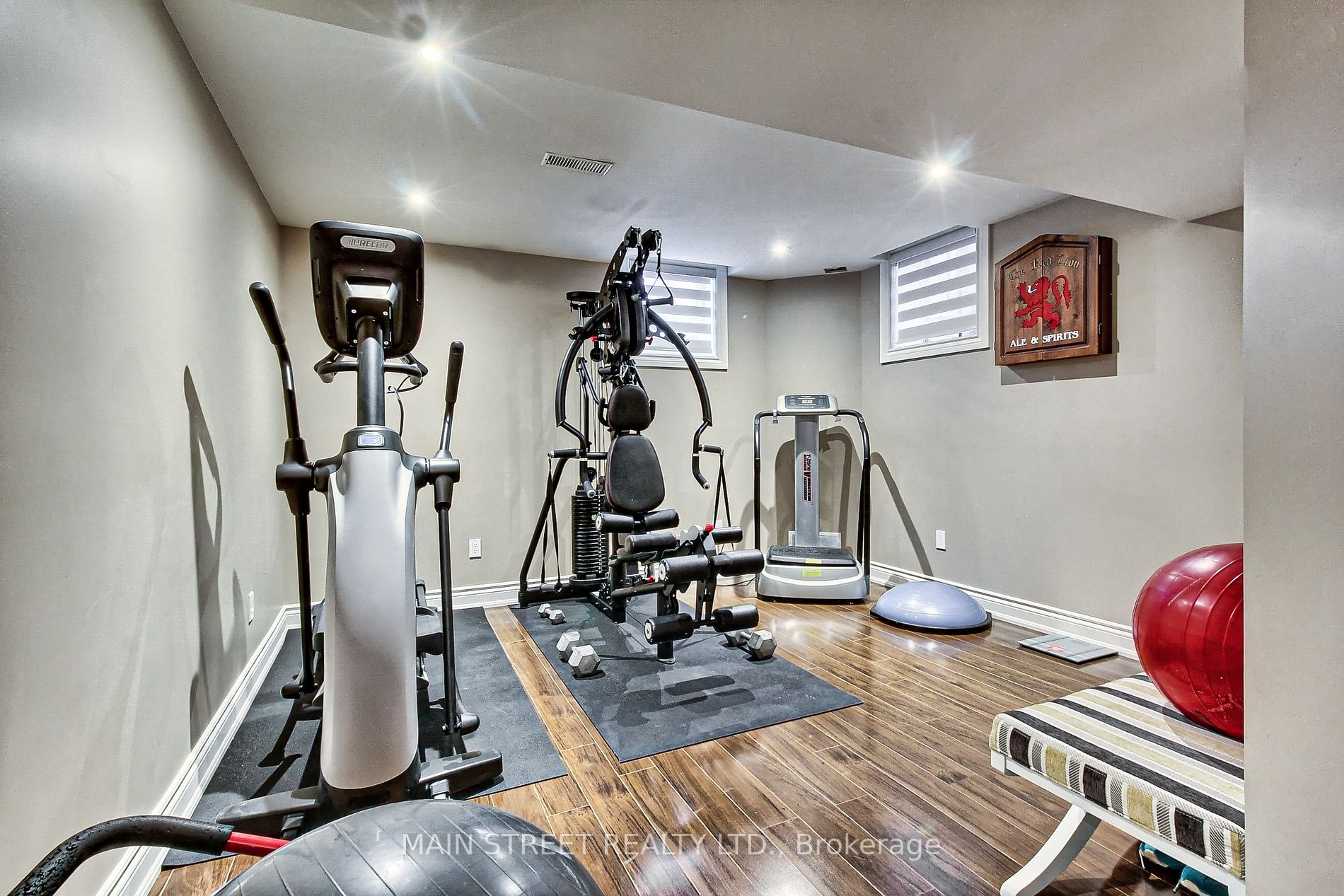 975 Goring Circ