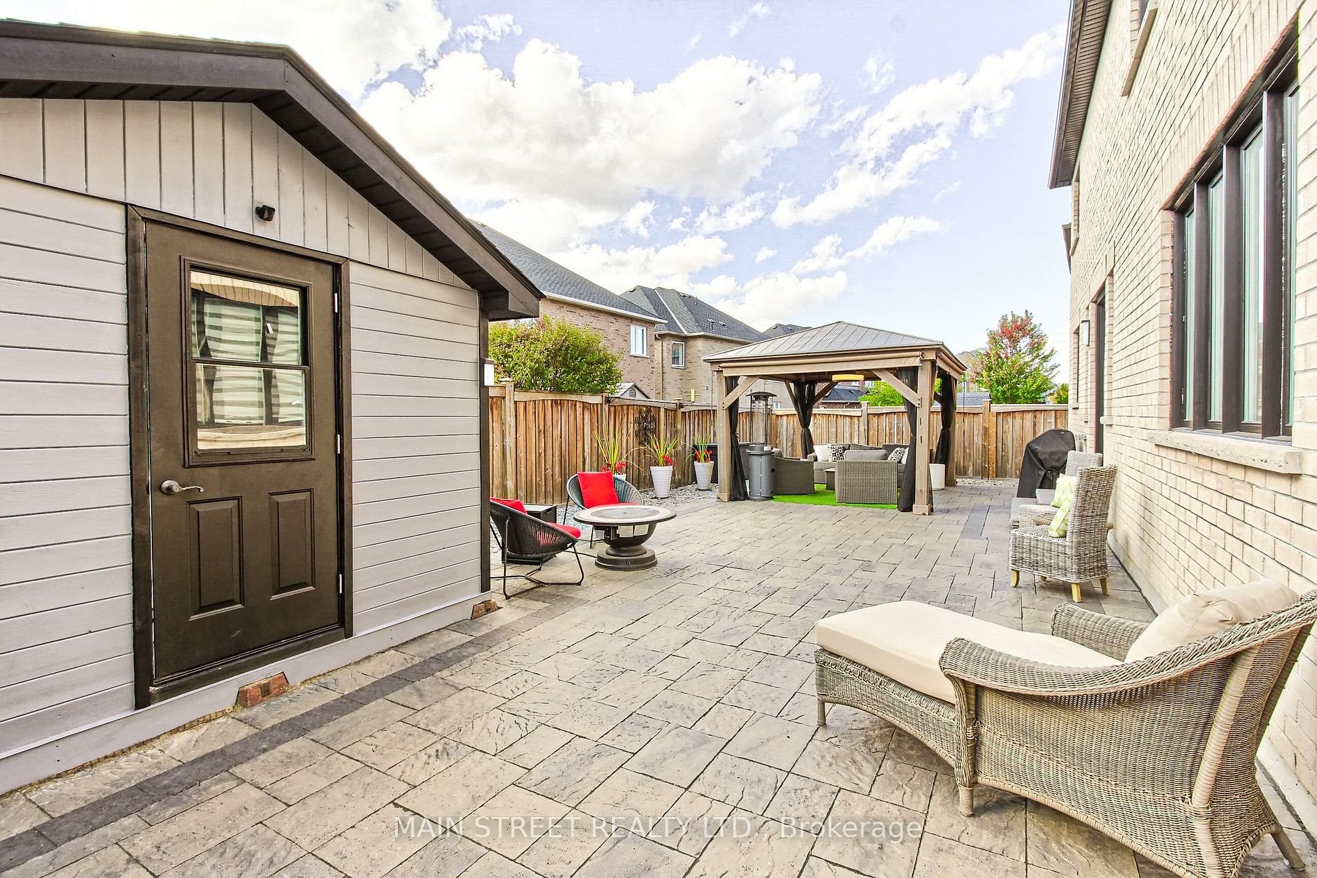 975 Goring Circ