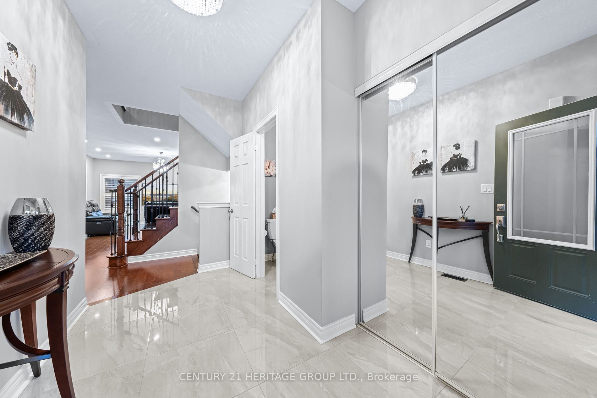 66 Romanelli Cres