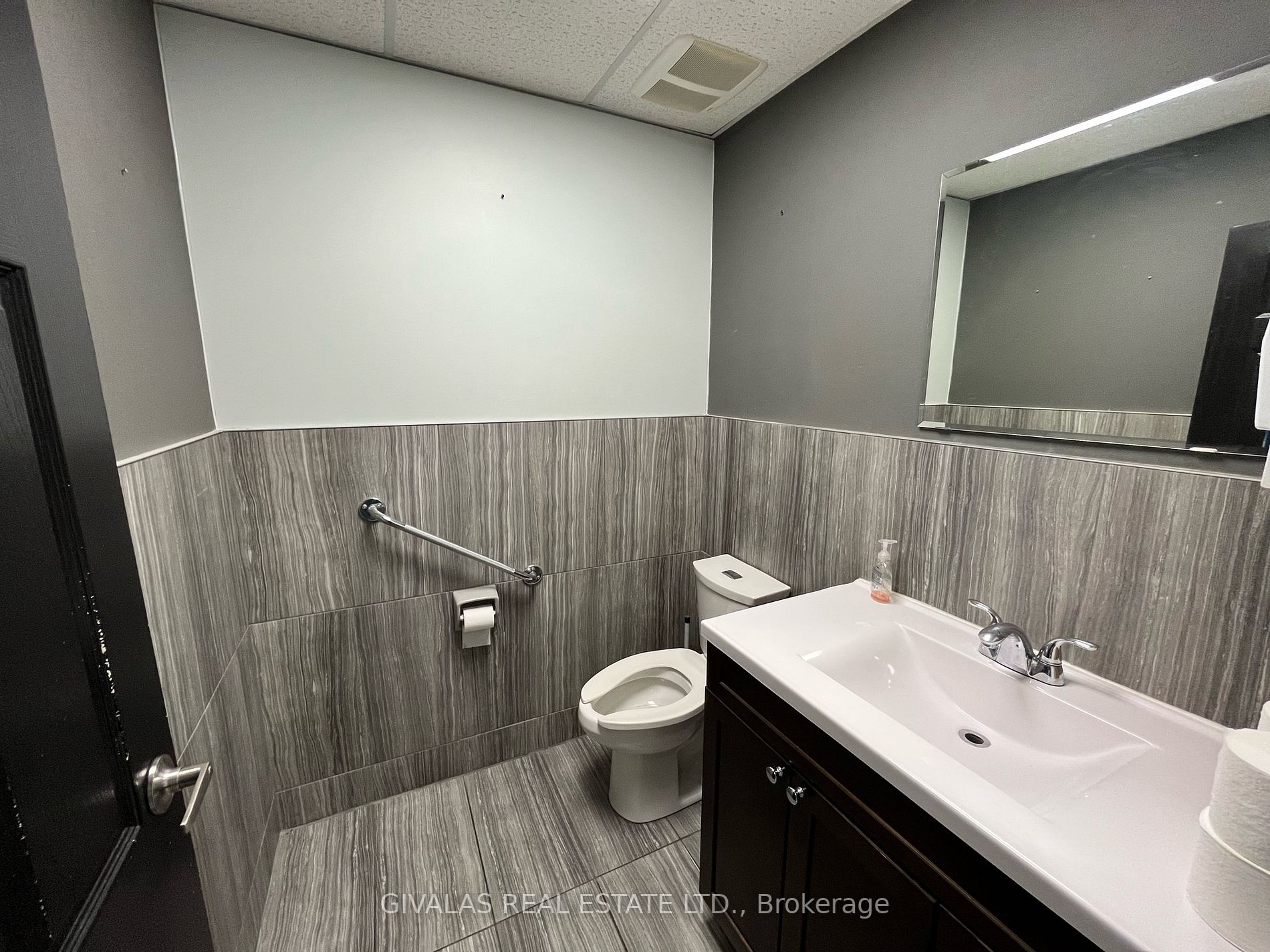 7725 Birchmount Rd, #32
