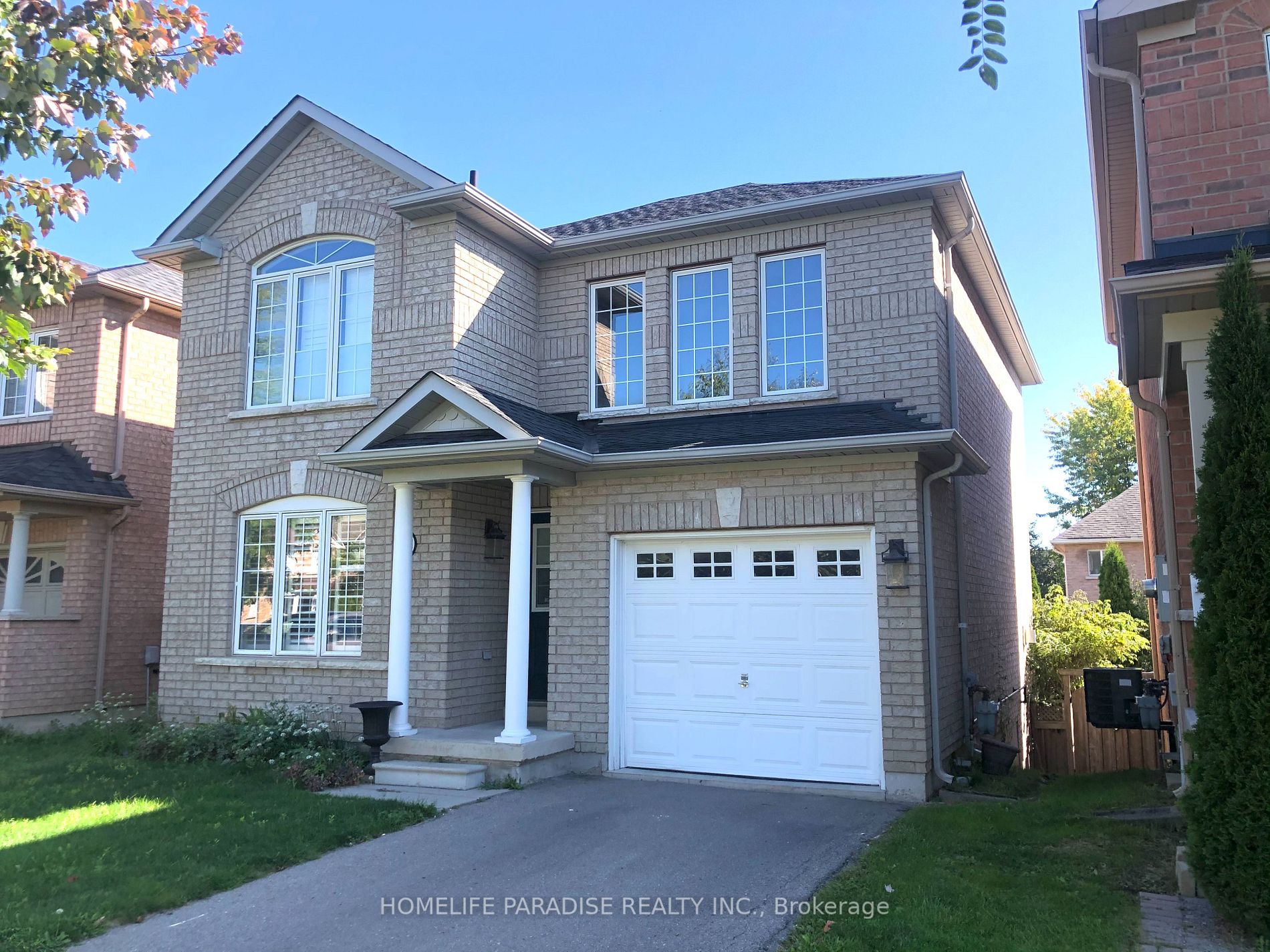 211 Knapton Dr N
