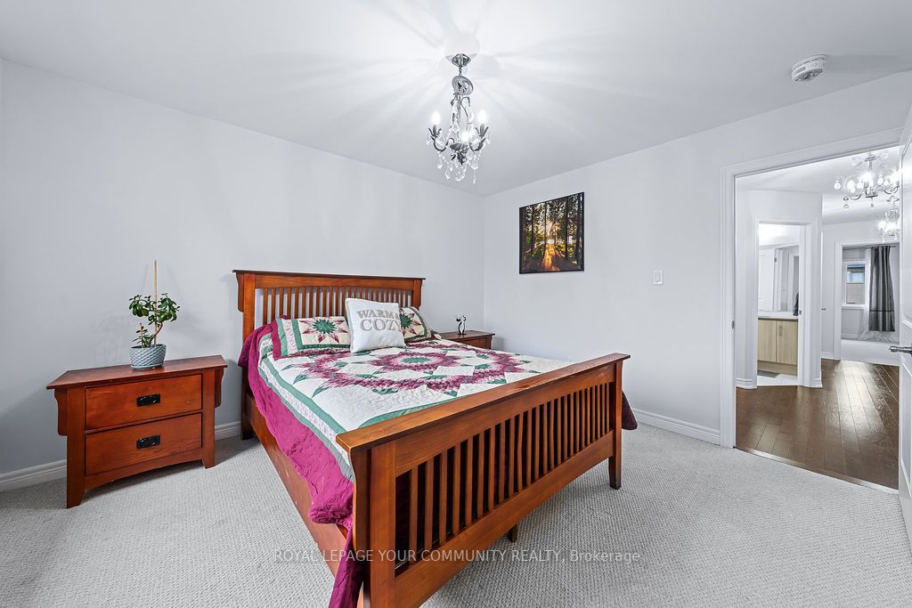 2012 Mullen St