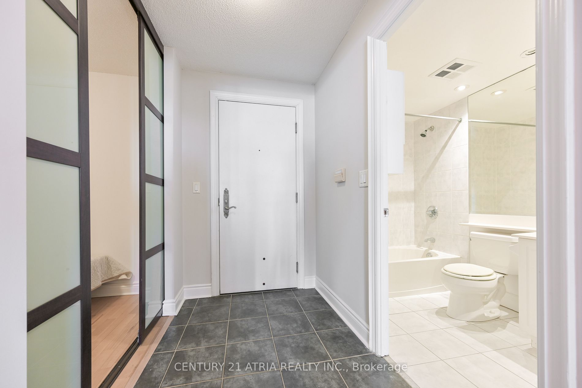 51 Saddlecreek Drive, #807