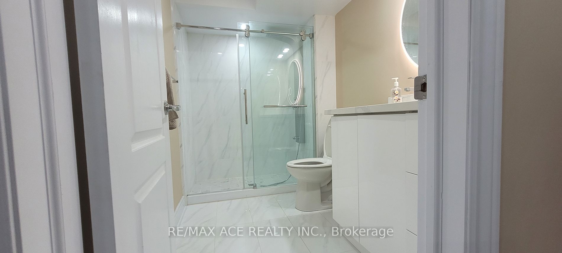 46 Ralph Chalmers Ave