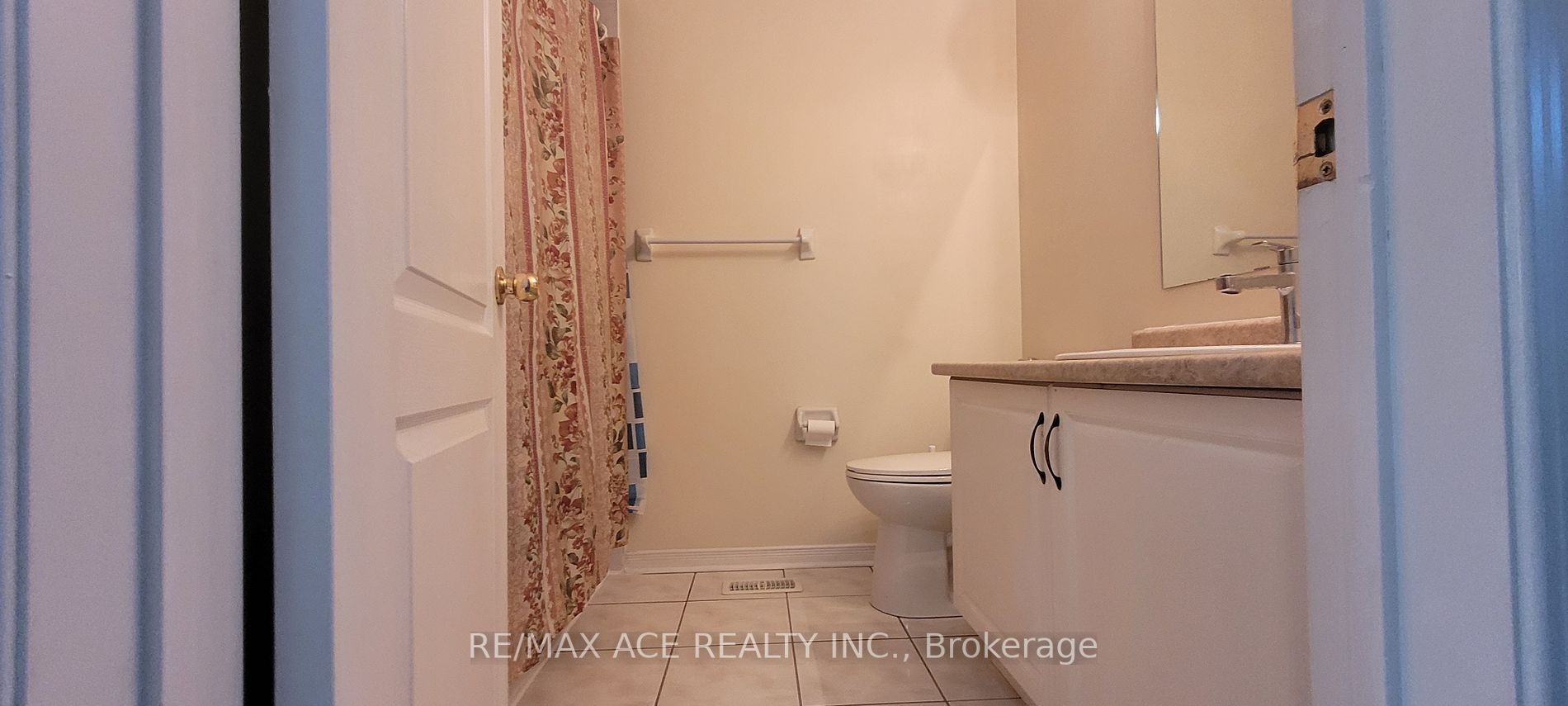 46 Ralph Chalmers Ave