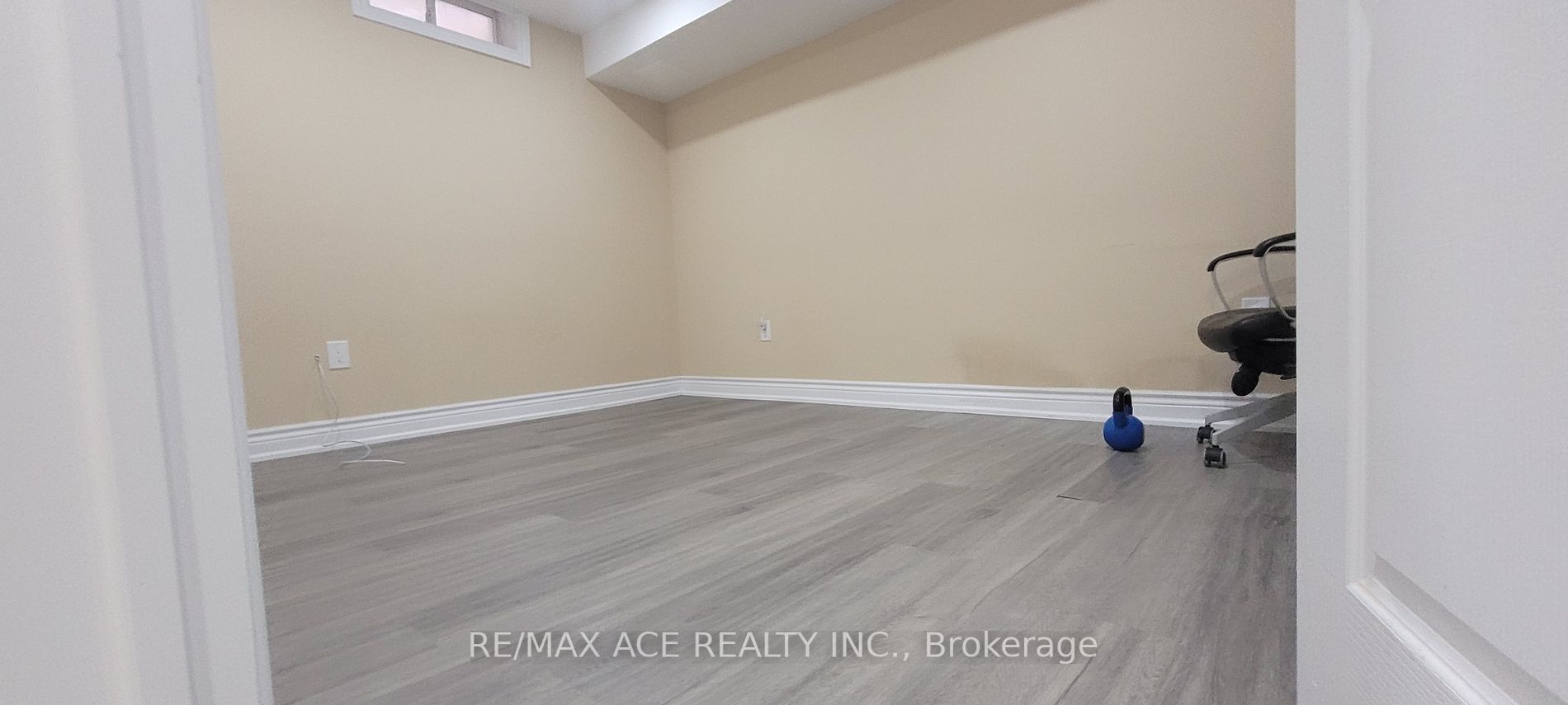 46 Ralph Chalmers Ave