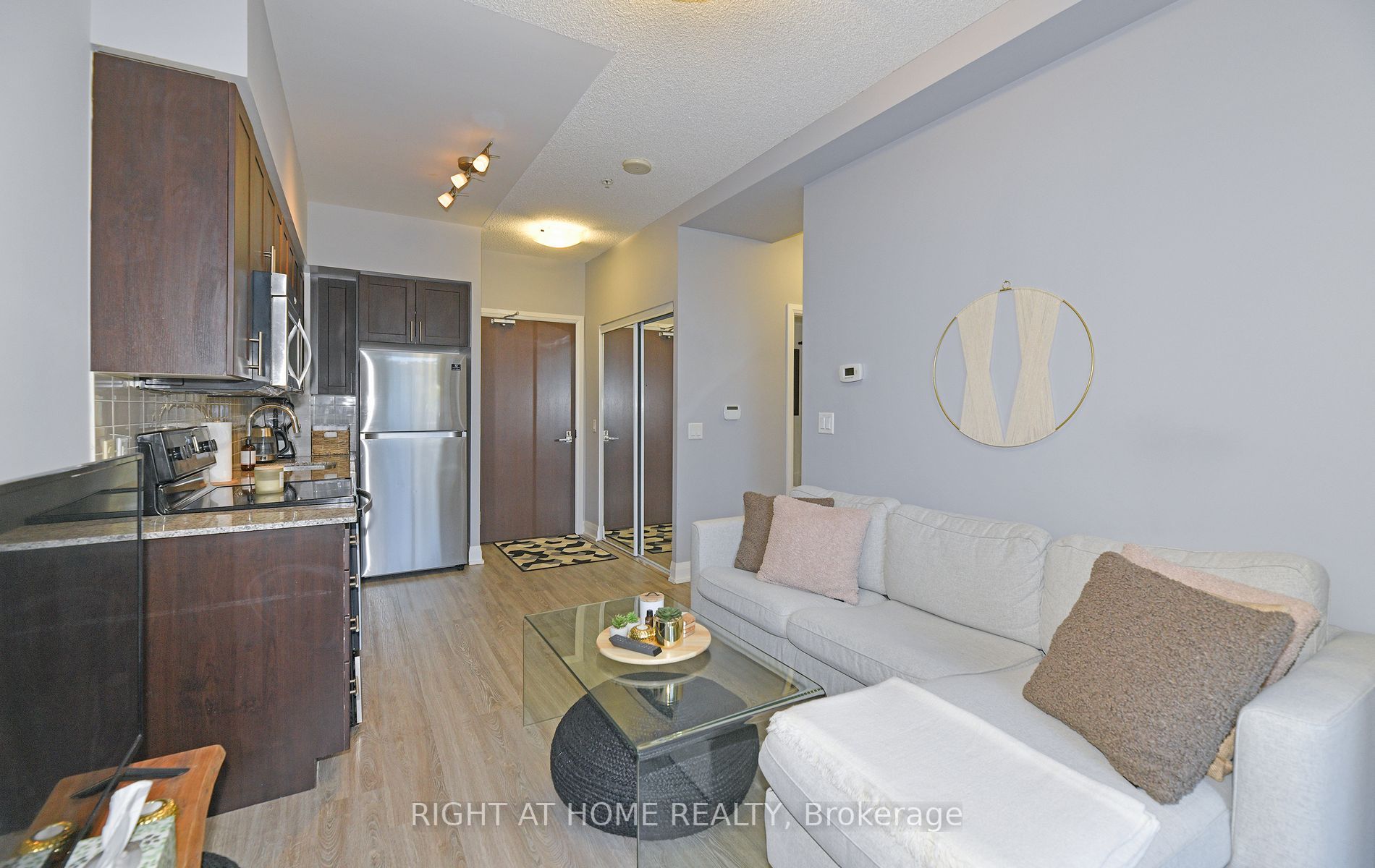 75 North Park Rd, #102