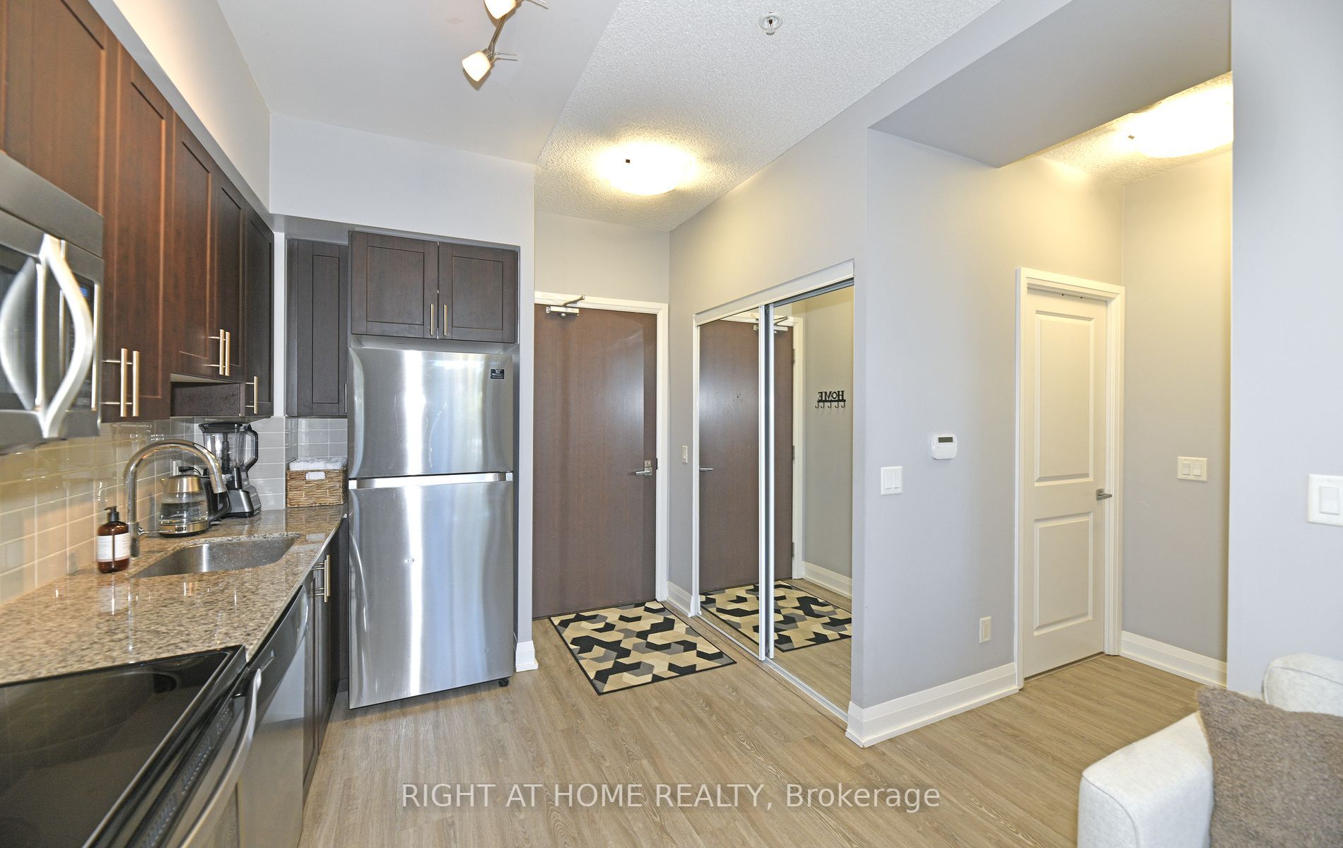 75 North Park Rd, #102