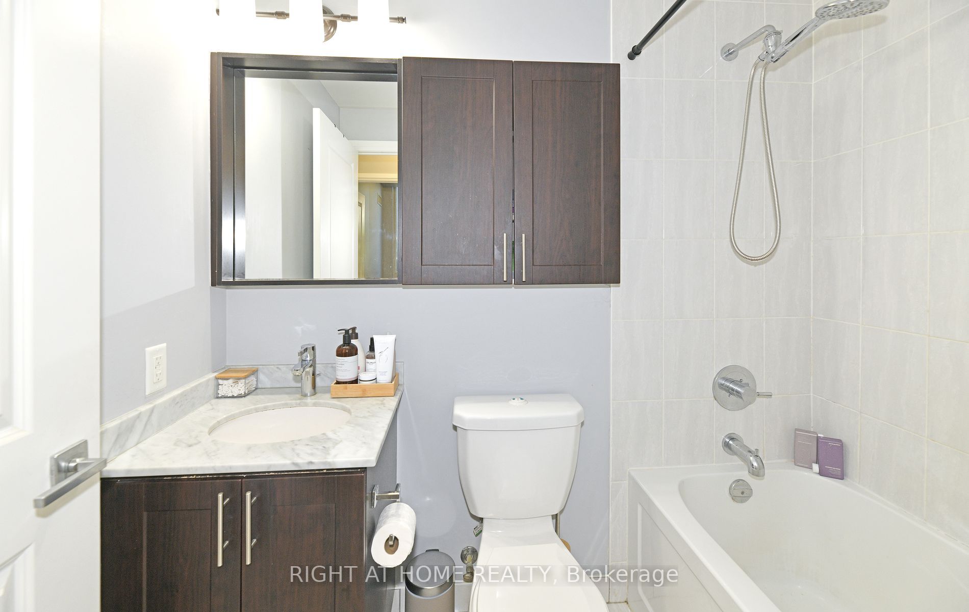 75 North Park Rd, #102