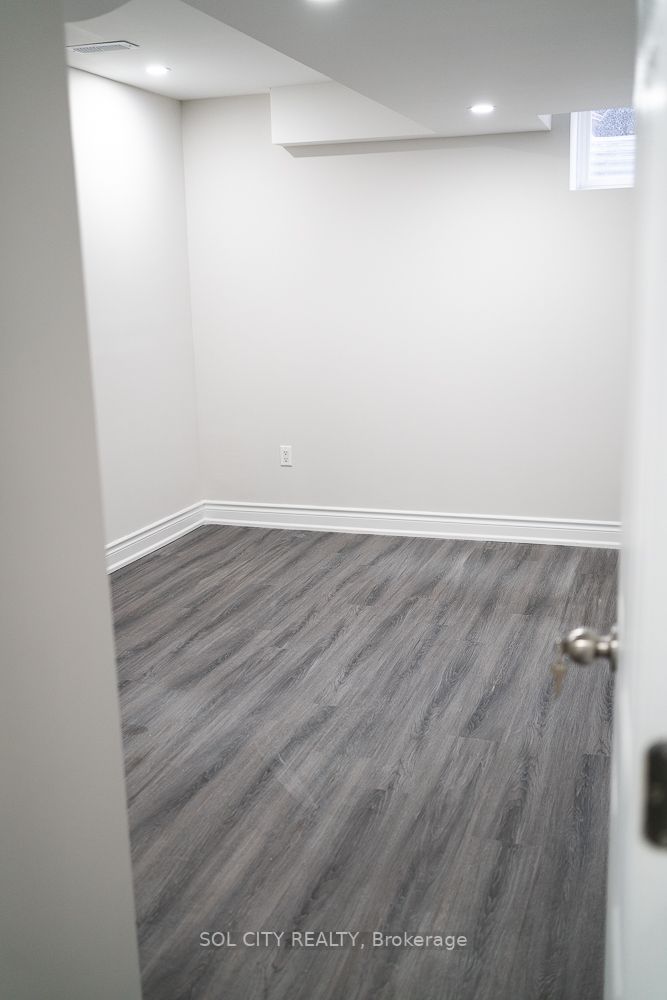 36 Robert Baldwin Blvd, #Bsmnt