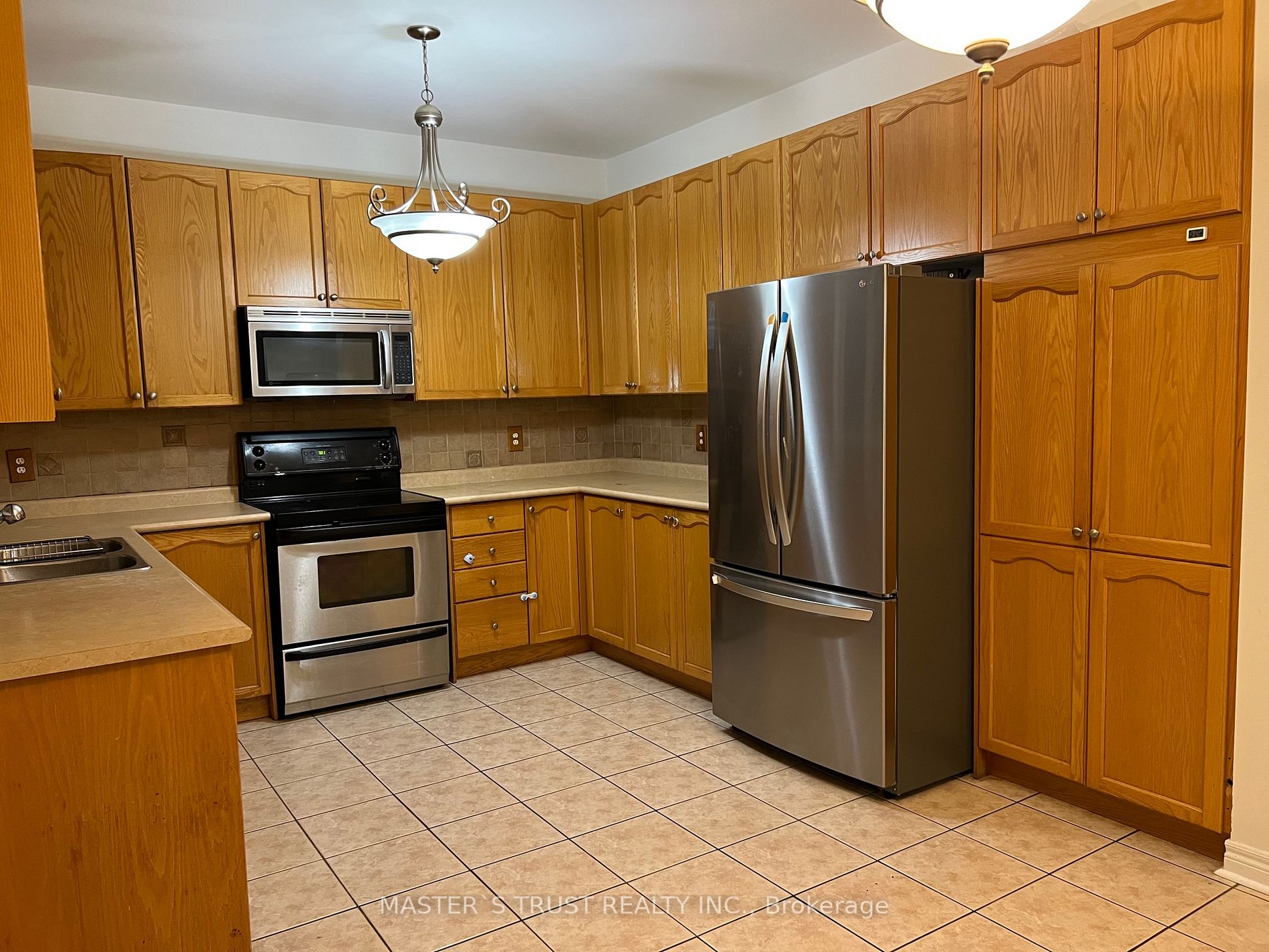124 Derrywood Dr