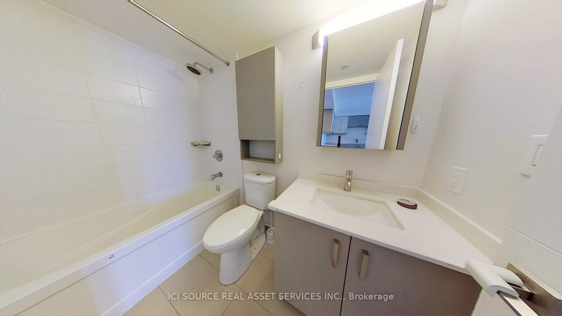 18 Uptown Dr, #512