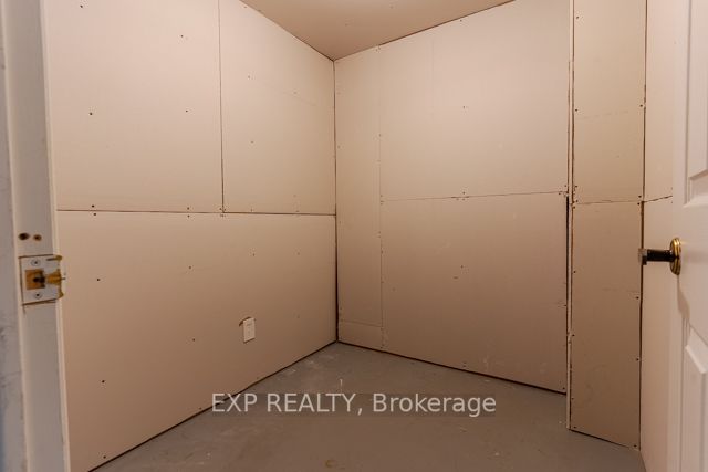 83 Green Briar Rd, #6